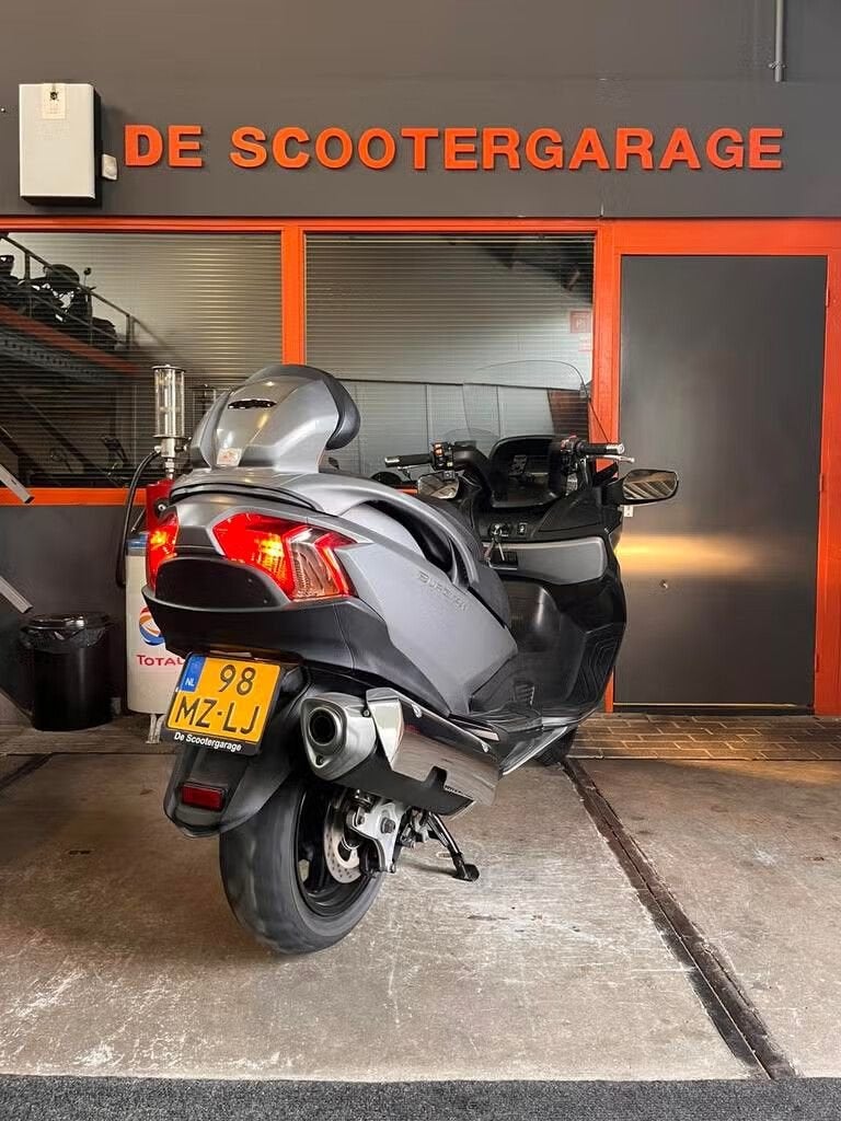 Suzuki  Suzuki burgman 650 executive 2014 an650, Motoren, Scooter, -, -, Bedrijf
