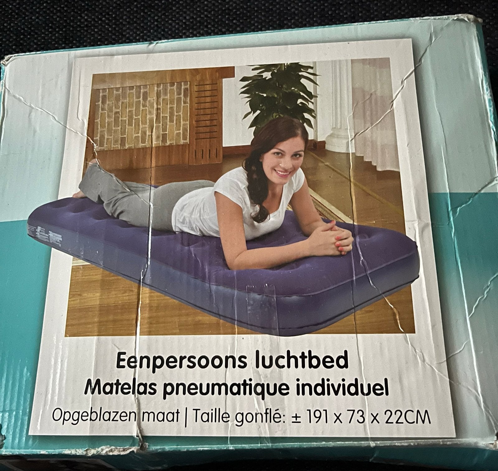 Eenpersoons Luchtbed - Ideaal voor Logees of Kamperen, Ophalen of Verzenden, Zo goed als nieuw, 1-persoons