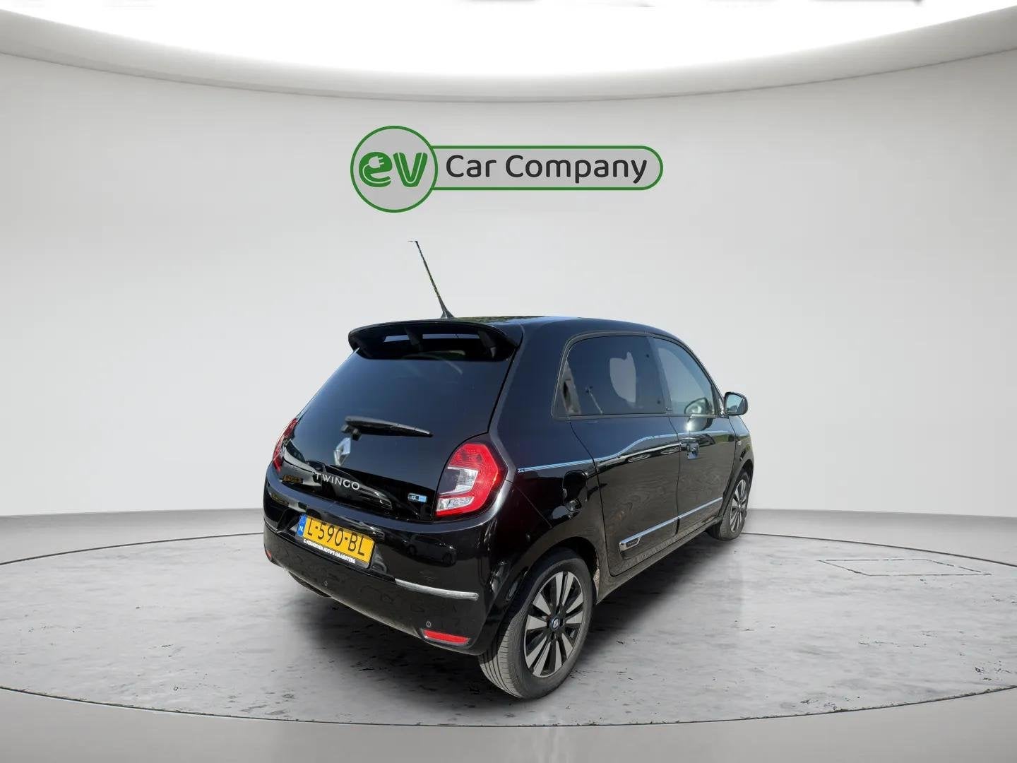 Renault Twingo Z.E. R80 Intens | SOH 83% | Cruise Control |, Automaat, 22 kWh, Stoelverwarming, Zwart