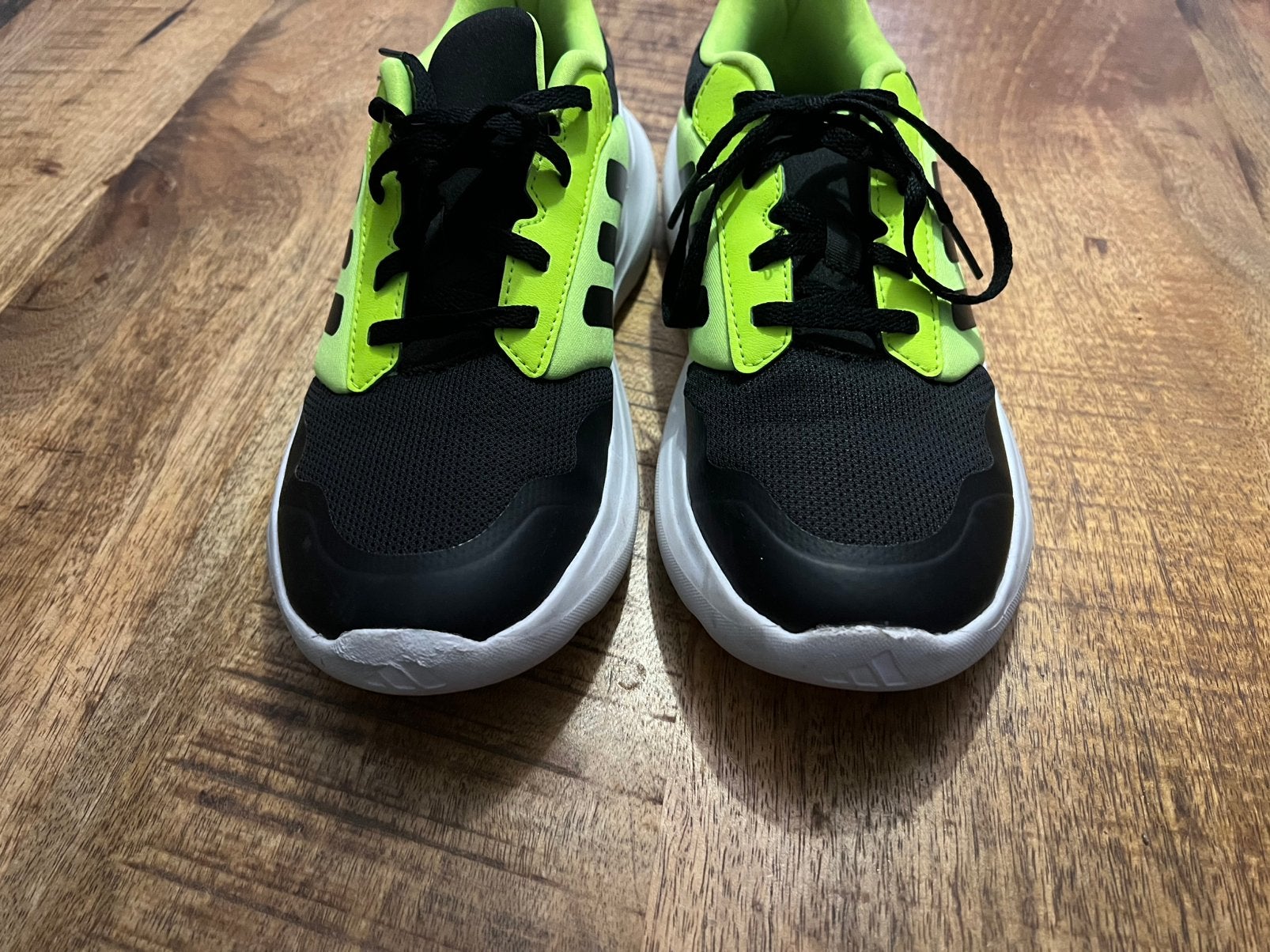 Adidas Cloudfoam gym shoes, Kinderen en Baby's, Kinderkleding | Schoenen en Sokken, Ophalen of Verzenden, Zo goed als nieuw, Jongen of Meisje