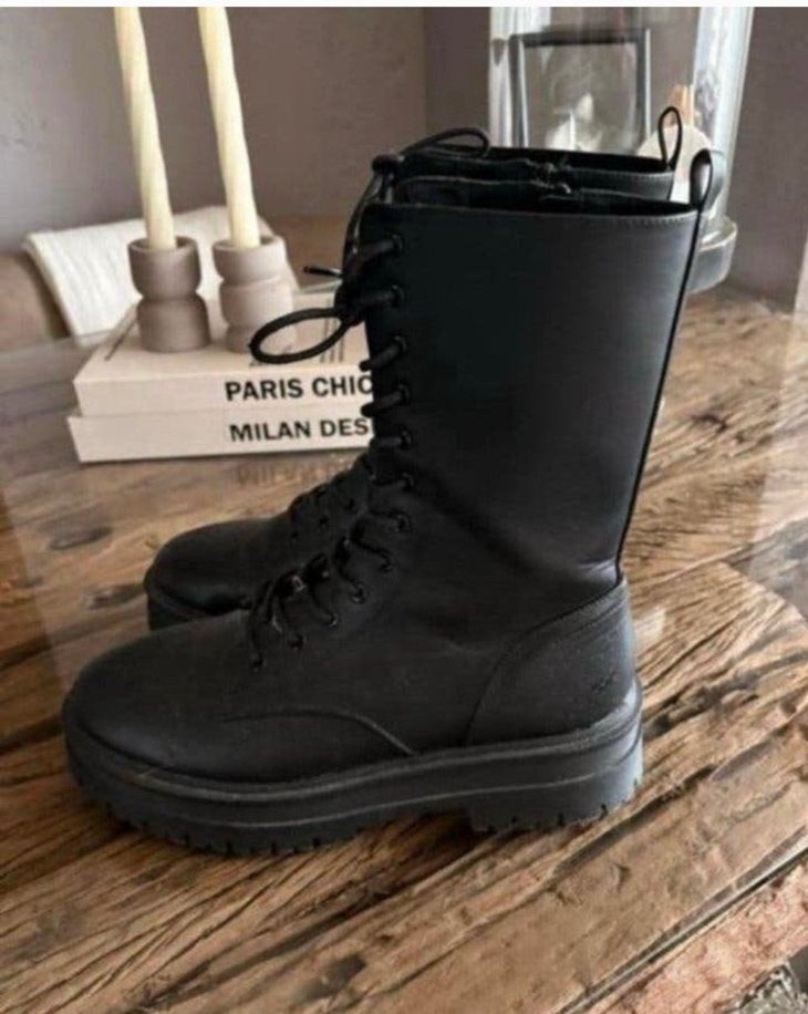 Stoere zwarte halfhoge boots met chunky zool mt 41 ZGAN, Kleding | Dames, Ophalen of Verzenden, Zo goed als nieuw, Zwart