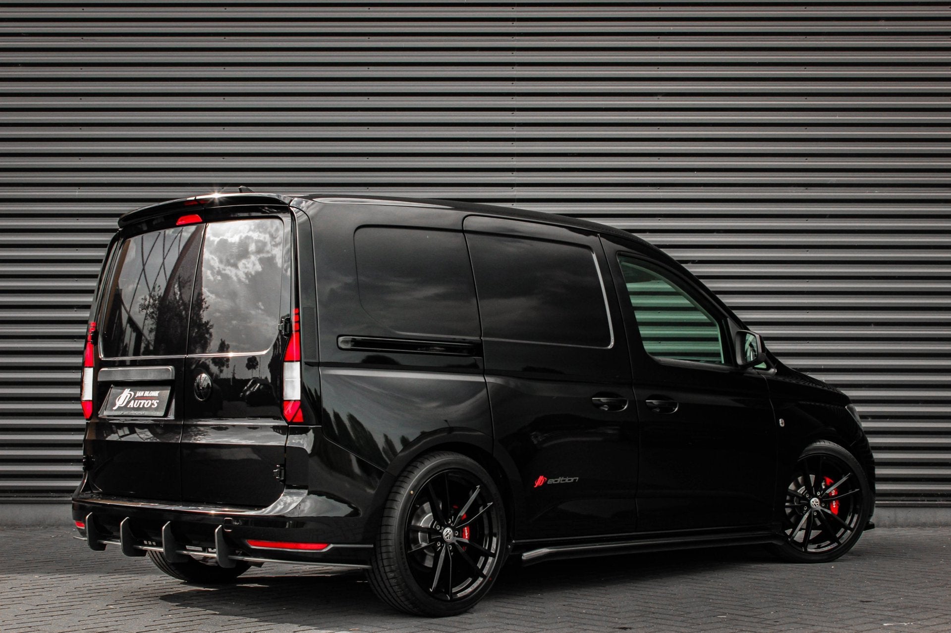 Volkswagen Caddy Cargo JB- EDITION / MAXTRON / SIDE- BARS /, Voorwielaandrijving, Dealer onderhouden, Gebruikt, 4 cilinders