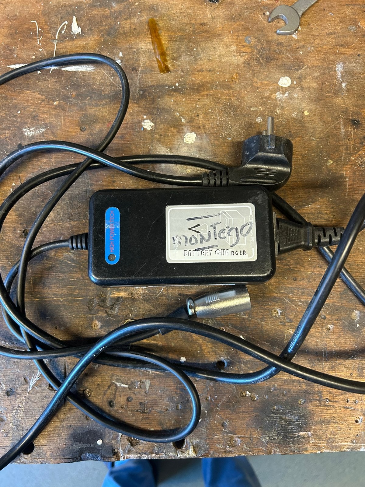 Montego Acculader Ni-MH Batterijlader HP1202N2, Gebruikt