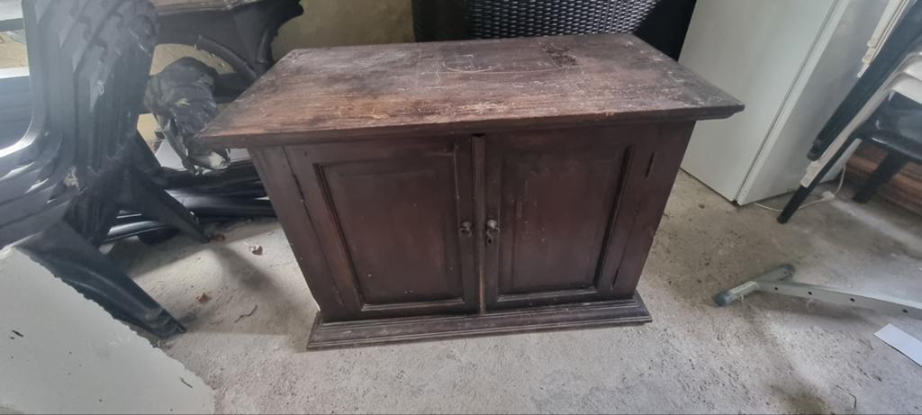 Gratis af te halen: Vintage TV kast / dressoir, Ophalen, Gebruikt, 100 tot 150 cm, Overige houtsoorten