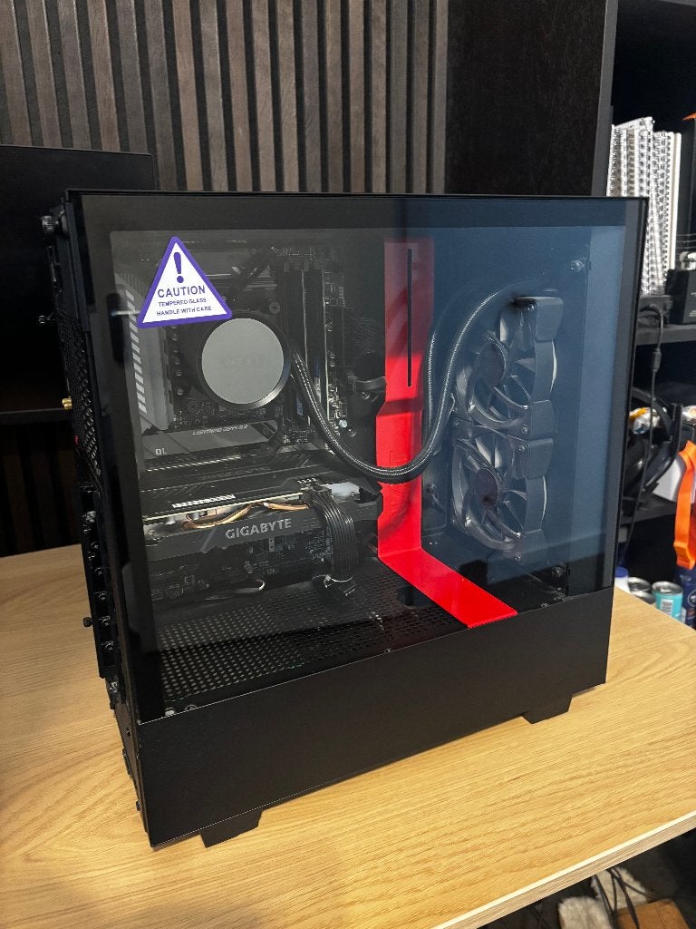 Foto 2 van Watergekoelde Gaming Pc