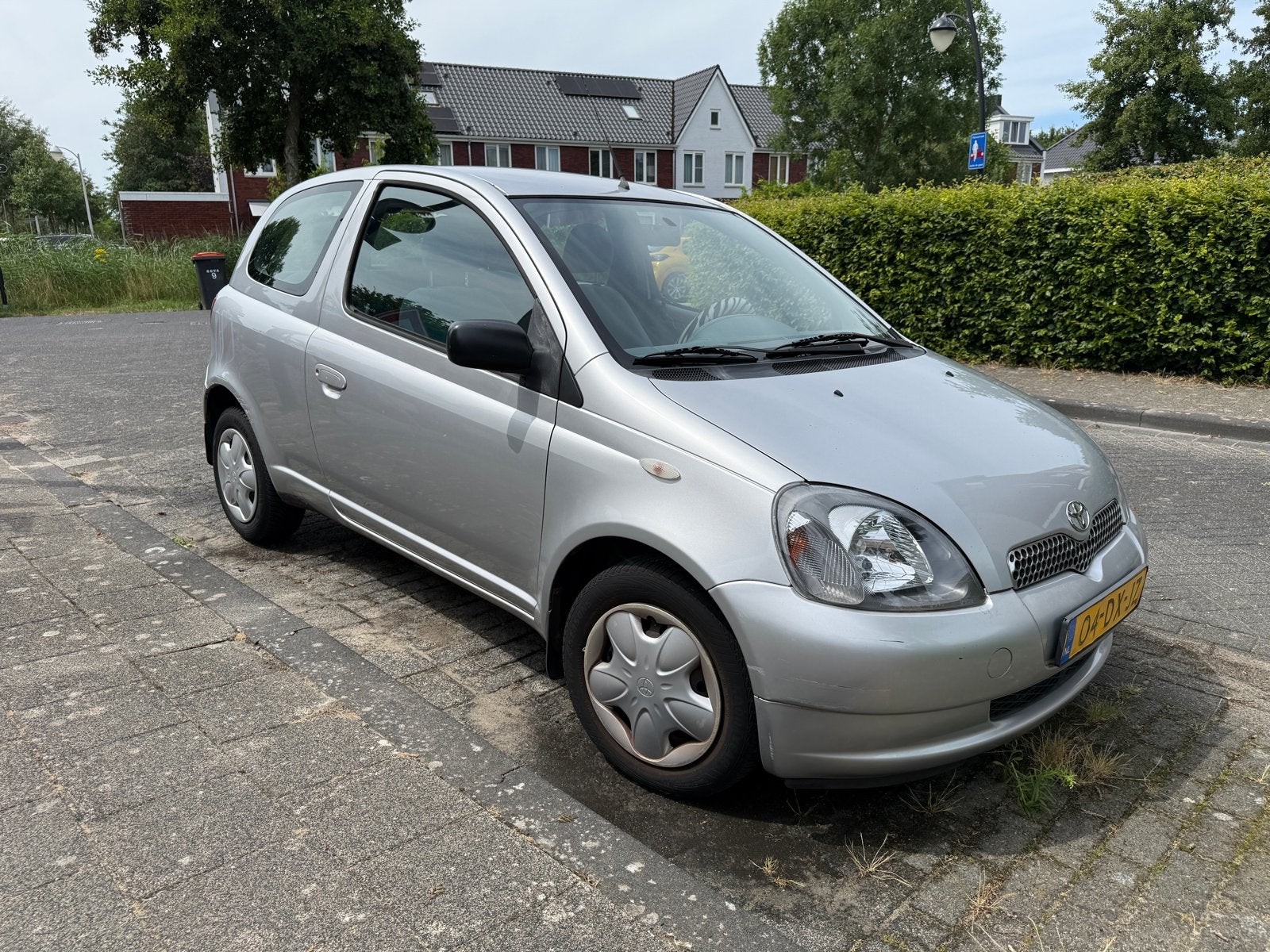 Toyota Yaris 1.3  uit 2000 - apk tot 02-02-2027, Auto's, Toyota, Particulier, Yaris, Benzine, Hatchback, Handgeschakeld, Origineel Nederlands
