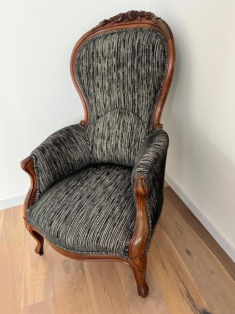 Fauteuil Biedermeier 19e eeuw (gerestaureerd), Ophalen