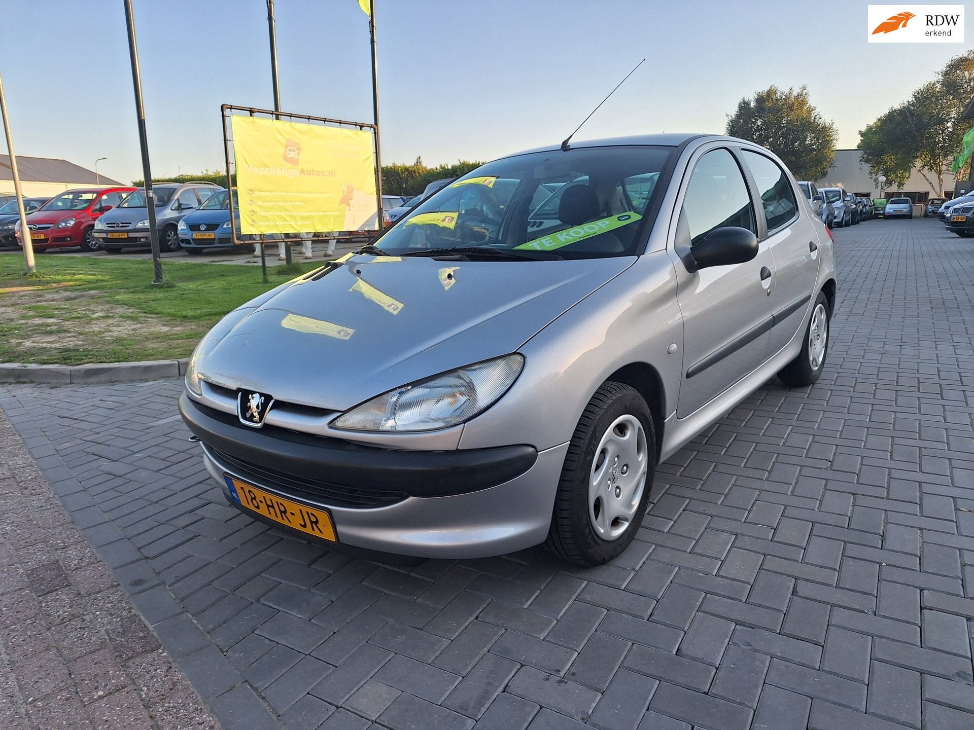Peugeot 206 1.4 XR / Super nette auto / APK oktober 2027, Auto's, Voorwielaandrijving, 31 €/maand, 4 cilinders, Origineel Nederlands
