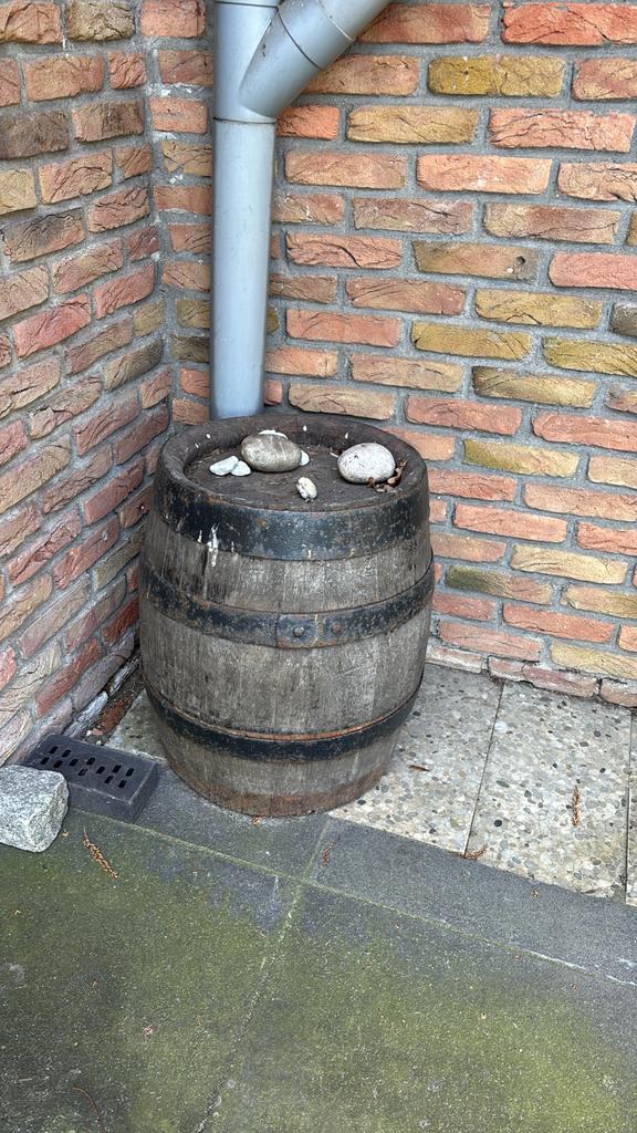 Oude houten ton met ijzeren ringen – ca. 58 cm hoog, Antiek en Kunst, Curiosa en Brocante, Ophalen