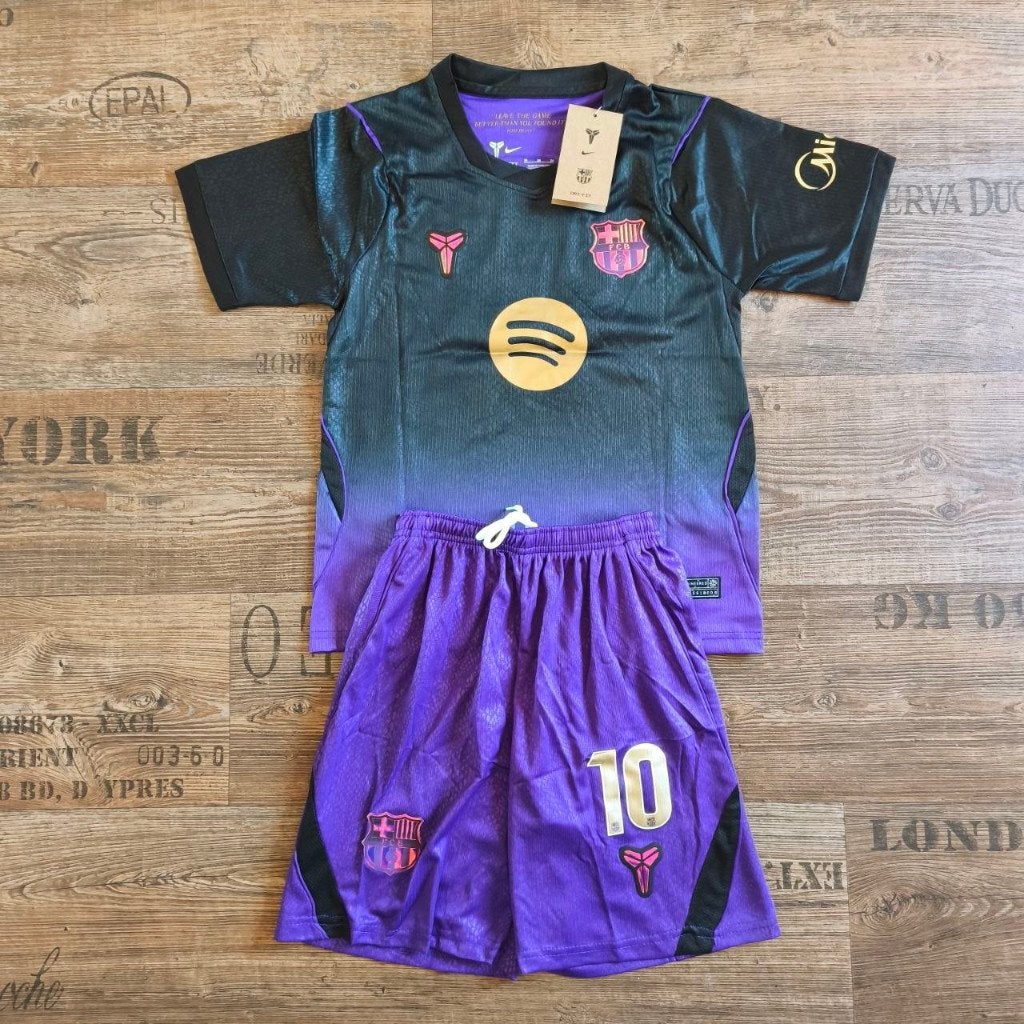 FC Barcelona Uit Paars Tenue Shirt + Broekje 26/27, Maat XS of kleiner, Ophalen of Verzenden, Zo goed als nieuw, Set