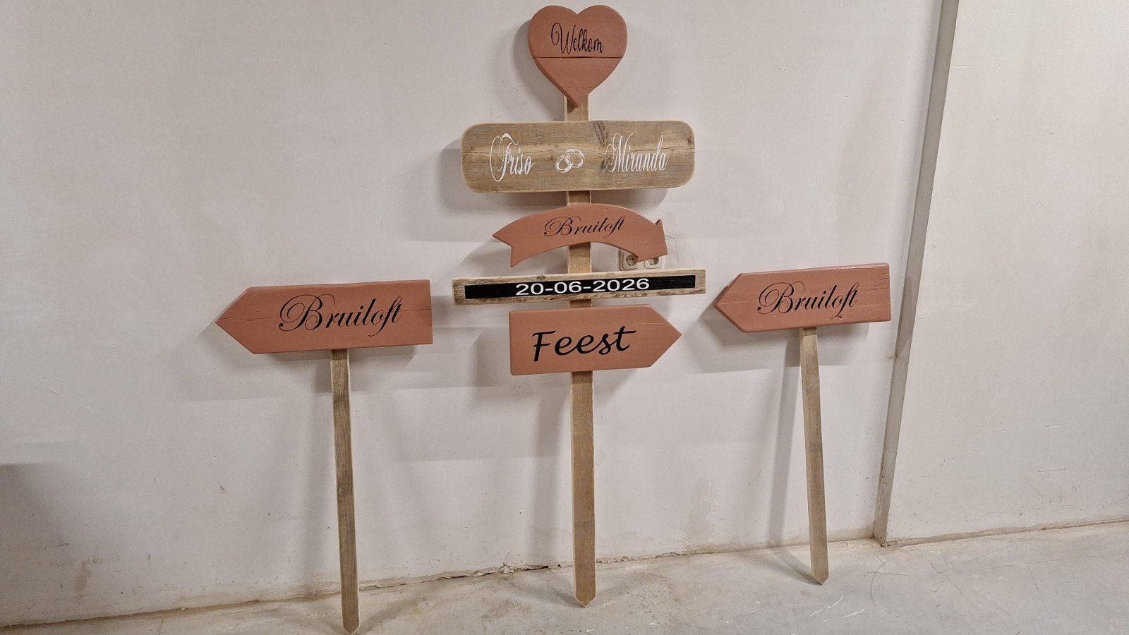 Bruiloft wegwijzers Huwelijk Trouwen Jubileum feestjes, Ophalen of Verzenden, Nieuw
