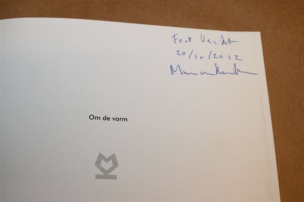 Om de Vorm — Houtdraaister Maria van Kesteren Gesigneerd, Boeken, Ophalen of Verzenden, Zo goed als nieuw
