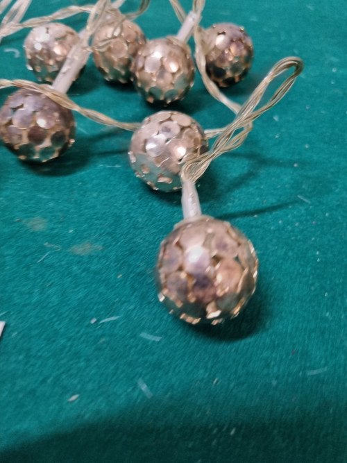 Kerst verlichting metalen zilveren balletjes [a614], Ophalen of Verzenden, 'T Olde Gre-j, Info@toldegrej.nl, Endepoelstraat 20f Didam