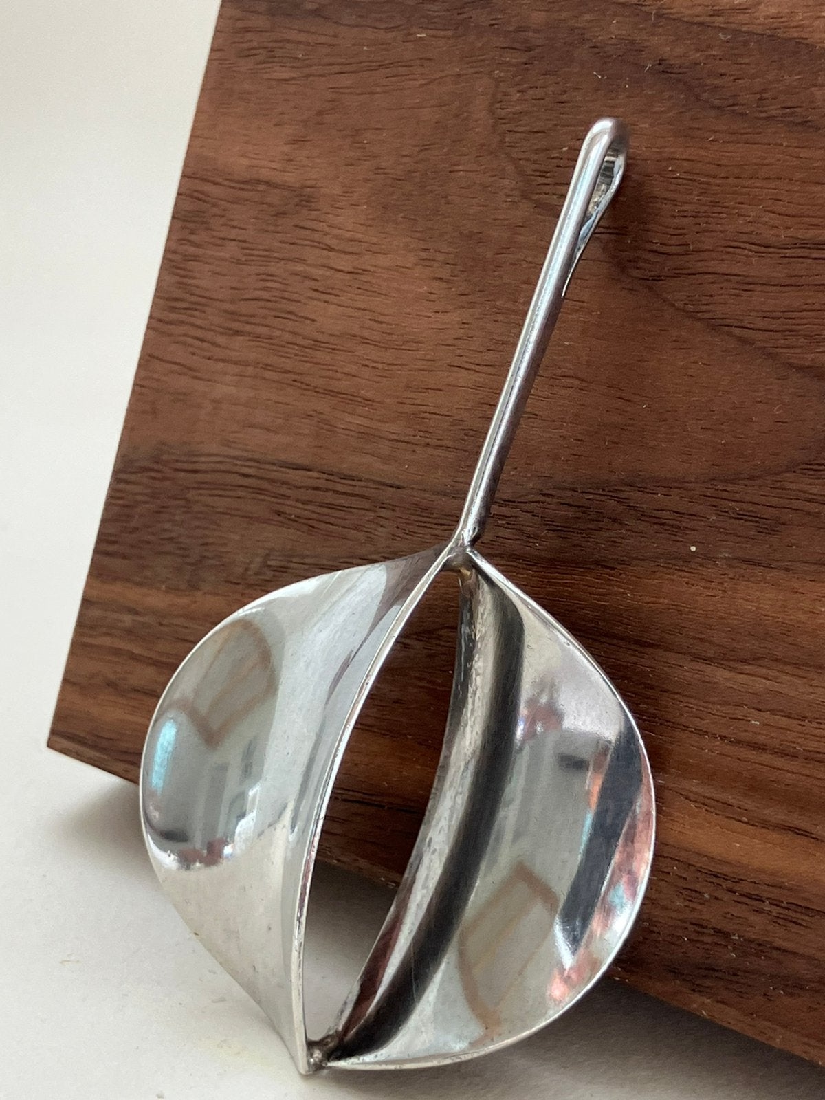 Zweedse zilveren design hanger, Ophalen of Verzenden, Zo goed als nieuw, Zilver