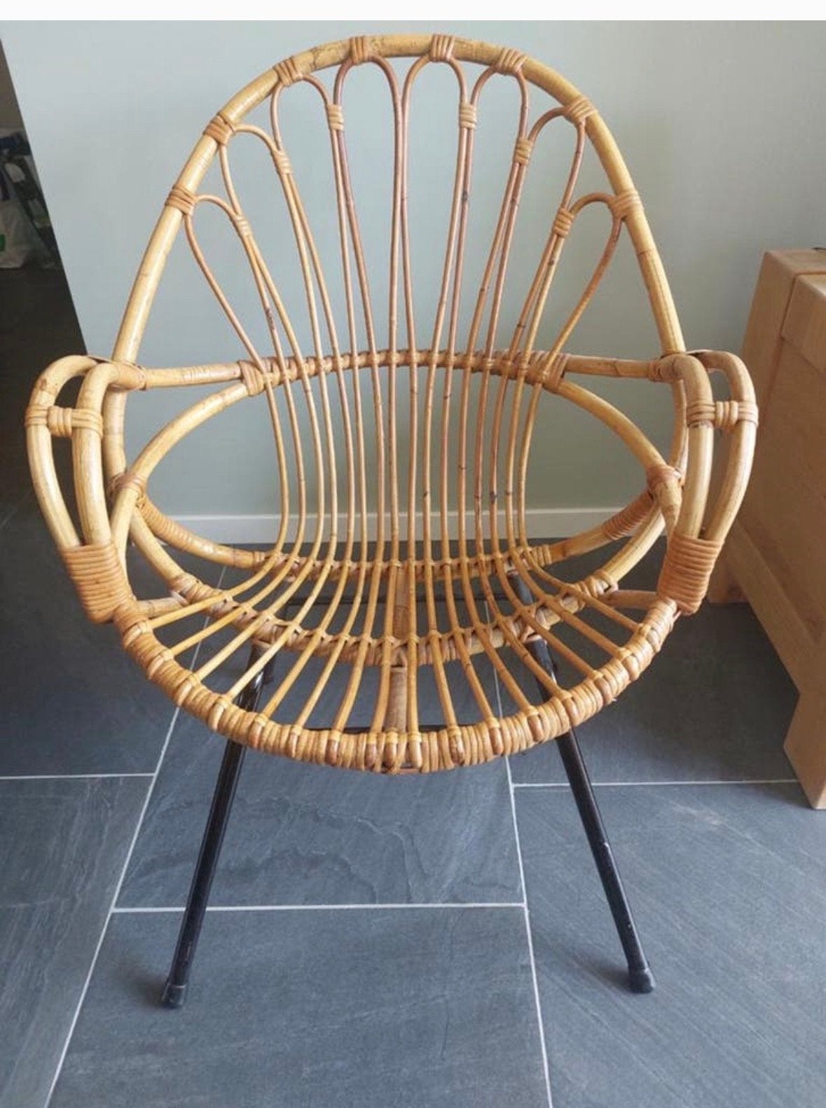 Vintage Rotan Stoel met Metalen Poten, Huis en Inrichting, Stoelen, Ophalen, Gebruikt, Overige kleuren, Riet of Rotan