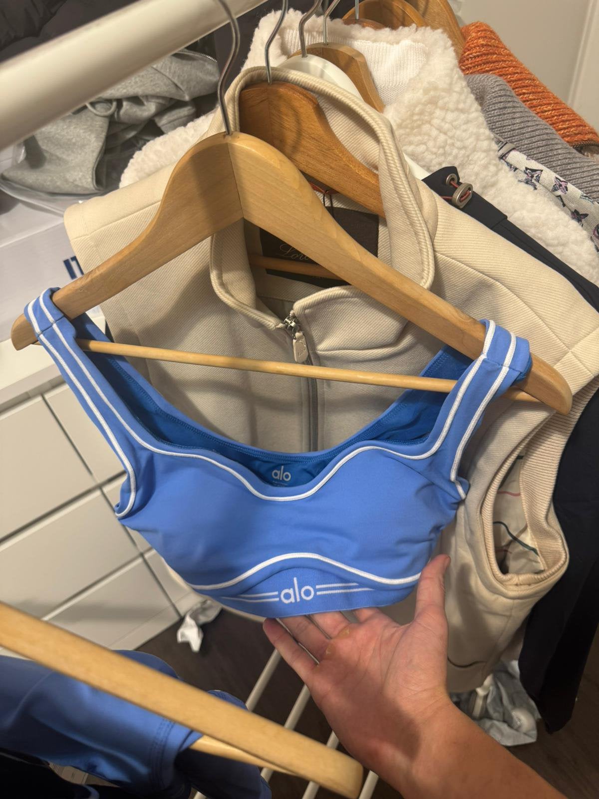 Alo Yoga Airbrush Heart Short-set babyblauw, Ophalen of Verzenden, Nieuw