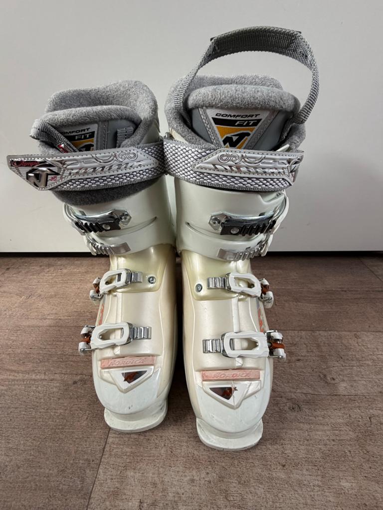Nordica Olympia dames skischoenen maat 25-25,5, Sport en Fitness, Skiën en Langlaufen, 160 tot 180 cm, Schoenen, Ophalen of Verzenden