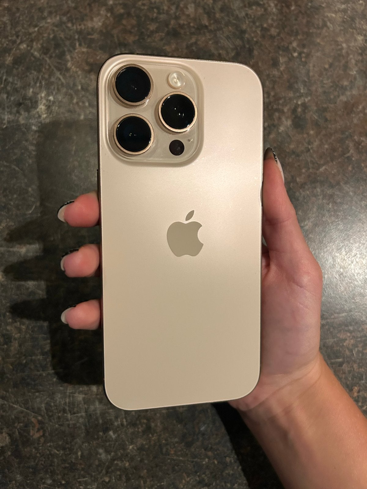 iPhone 16 Pro 256GB Desert Titanium - Goud, Telecommunicatie, Zo goed als nieuw, Zonder abonnement, Goud, Ophalen
