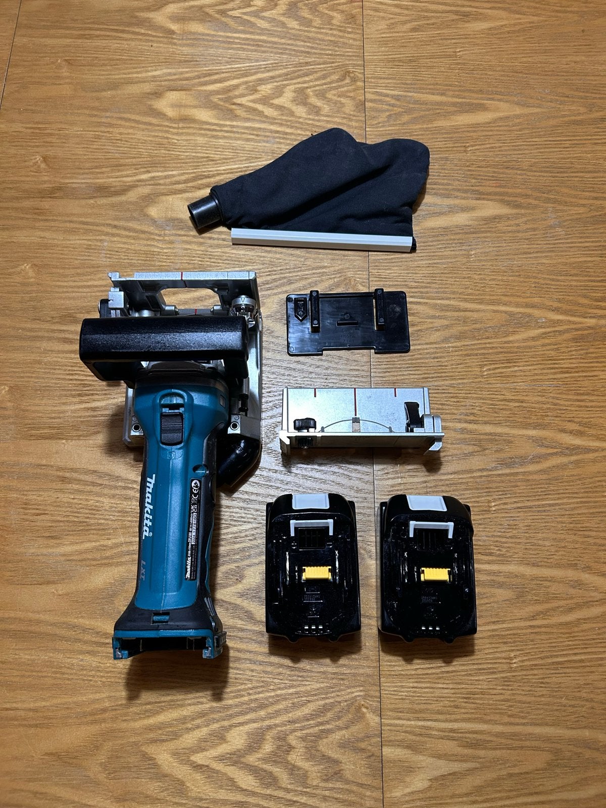 Makita Lamellenfrees DPJ180Z met 2x 5.0Ah accu's, Ophalen of Verzenden, Zo goed als nieuw, Overige typen, Makita