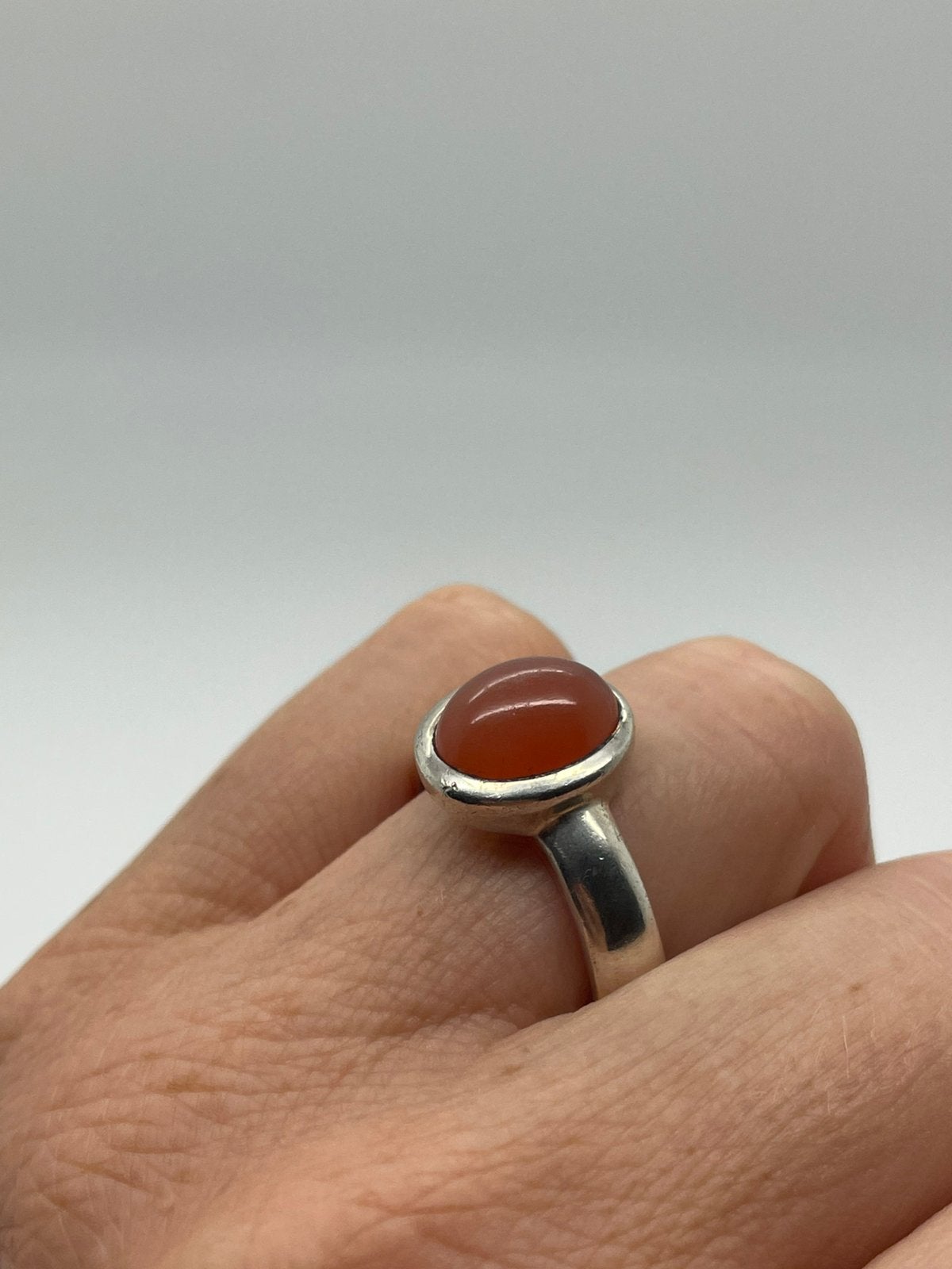 F879 Prachtige zilveren ring oranje steen maat 21, Sieraden, Tassen en Uiterlijk, 20 of groter, Ophalen of Verzenden, X, Dame