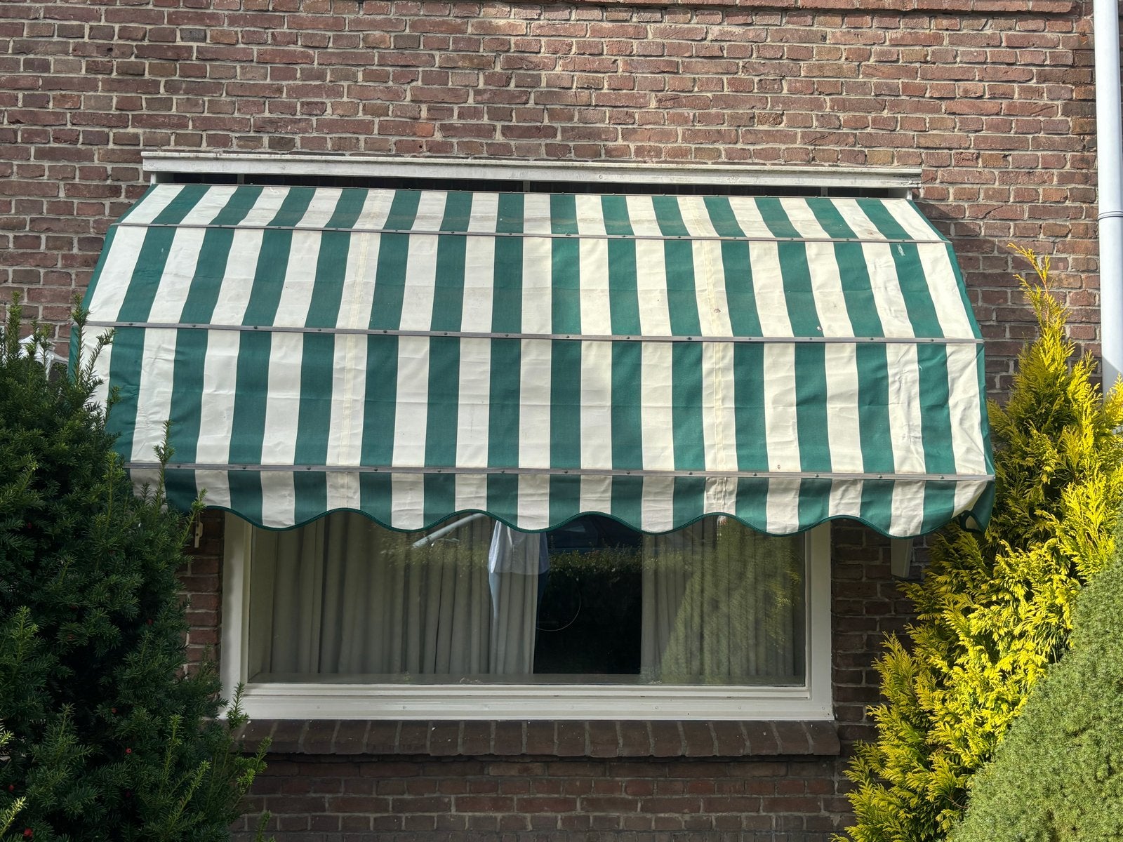 Gebruikt markies zonnescherm groen/wit gestreept, Ophalen, Gebruikt, Elektrisch, 150 tot 300 cm