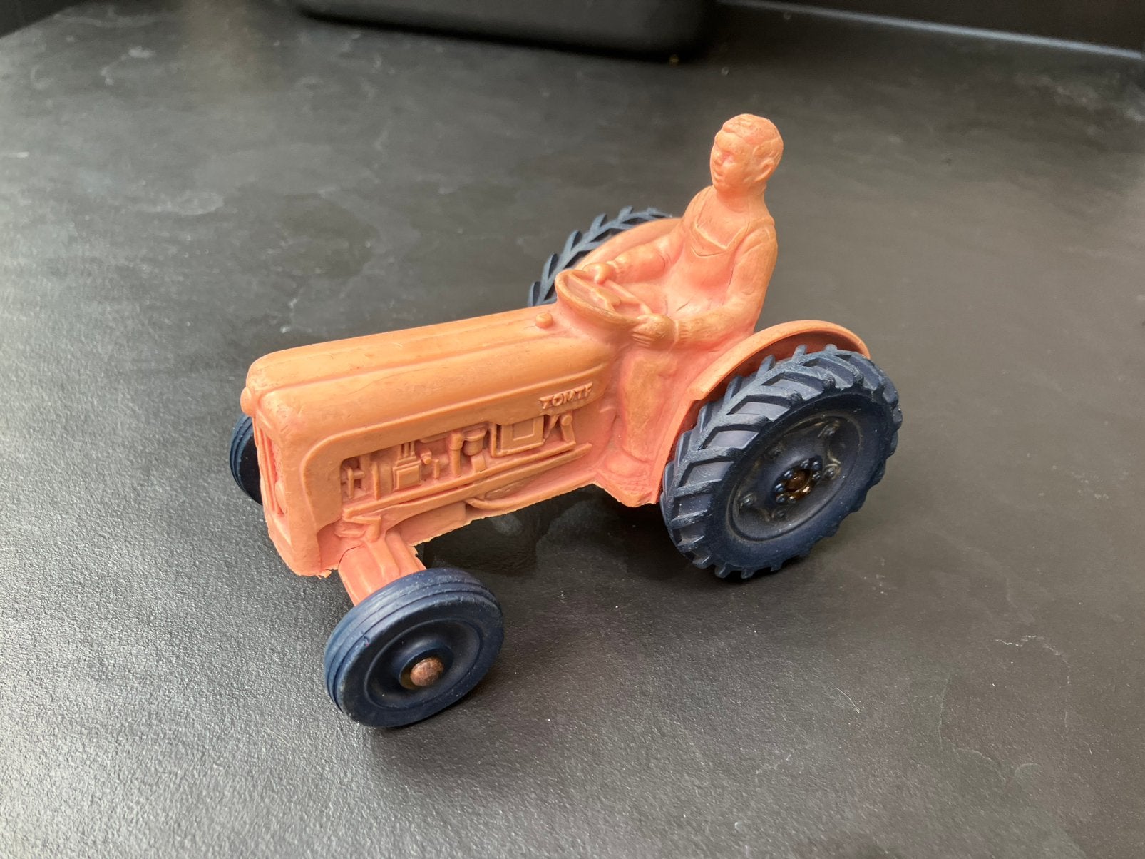 Roze Tomte tractor met bestuurder, Ophalen, Gebruikt