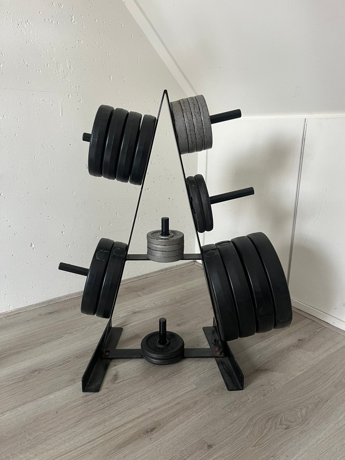 Halterschijvenset 85 kg (30mm) + Tunturi schijvenstandaard, Sport en Fitness, Ophalen, Zo goed als nieuw, Halterschijven
