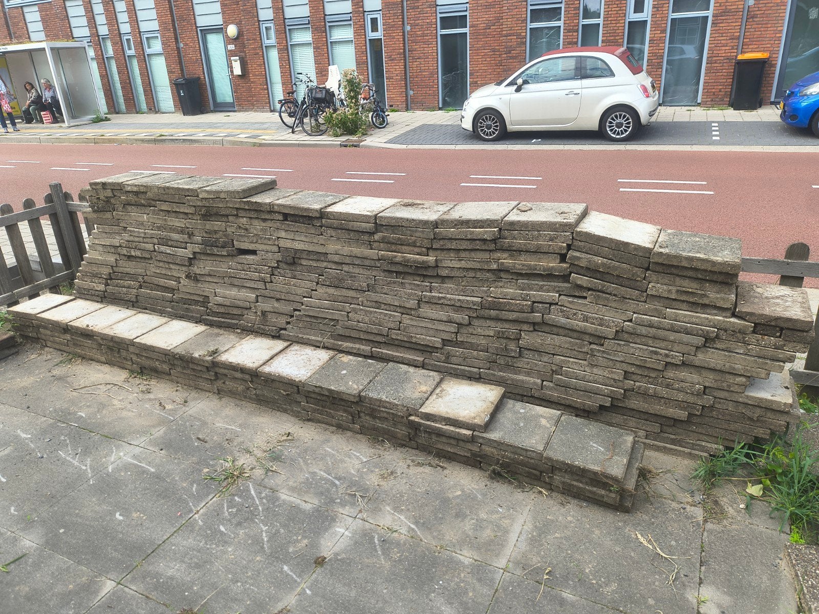 Gratis af te halen tegels 30x30 cm (ca. 40-50 m²), Ophalen, Overige materialen, Gebruikt, 20 tot 40 cm