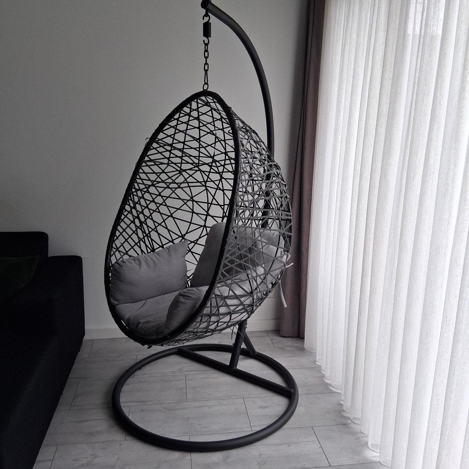 Comfortabele hangstoel met standaard en kussens, Ophalen, Gebruikt, Modern, Bohemian, Zwart