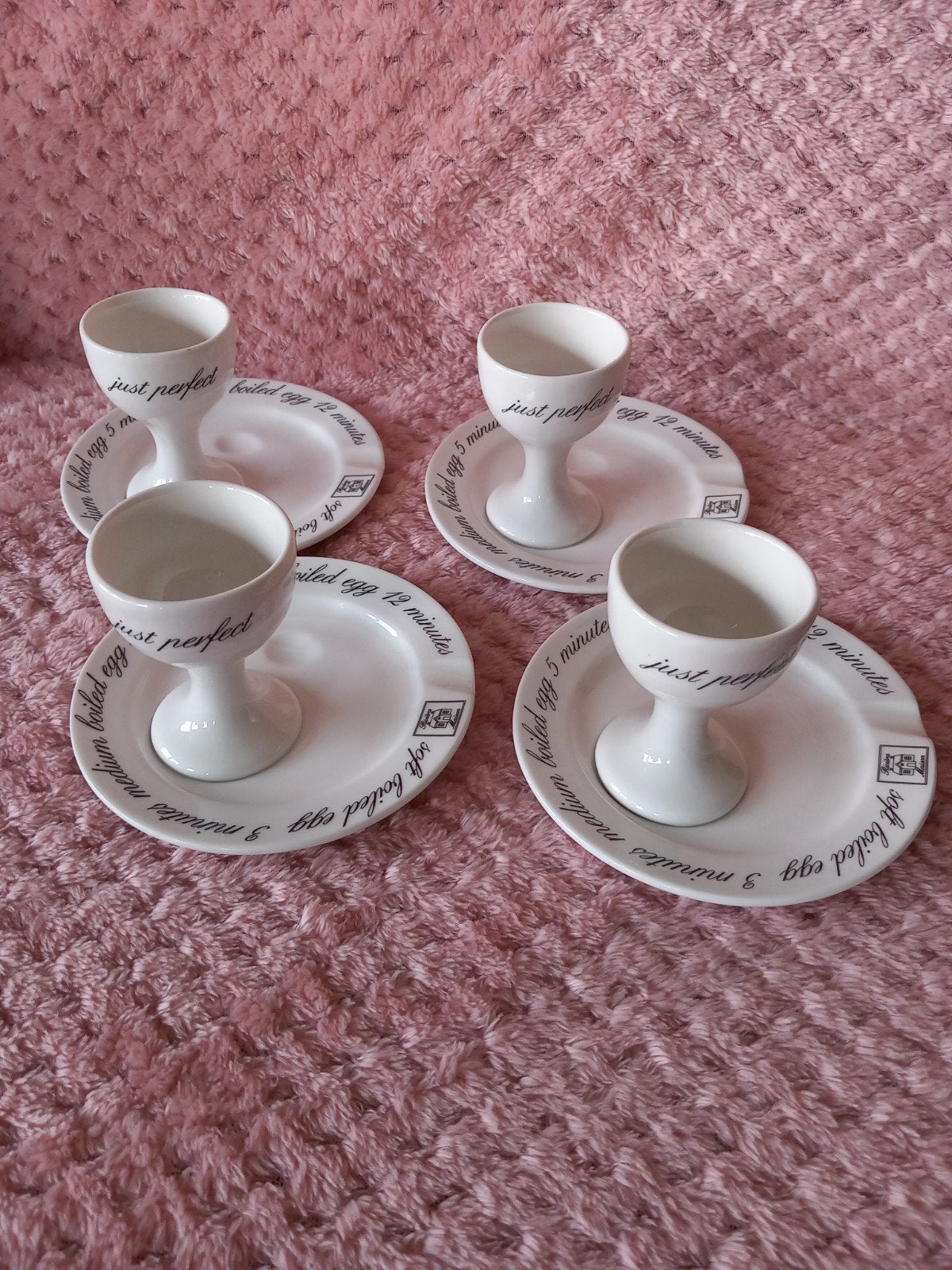 Rivièra Maison, 5 eierdopjes op schotel "Just perfect",nieuw, Overige merken, Overige typen, Nieuw, Ophalen of Verzenden