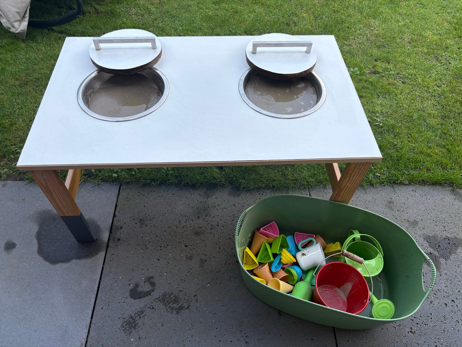 Houten zandtafel (zelfgemaakt) 100x60 met accessoires, Ophalen, Gebruikt