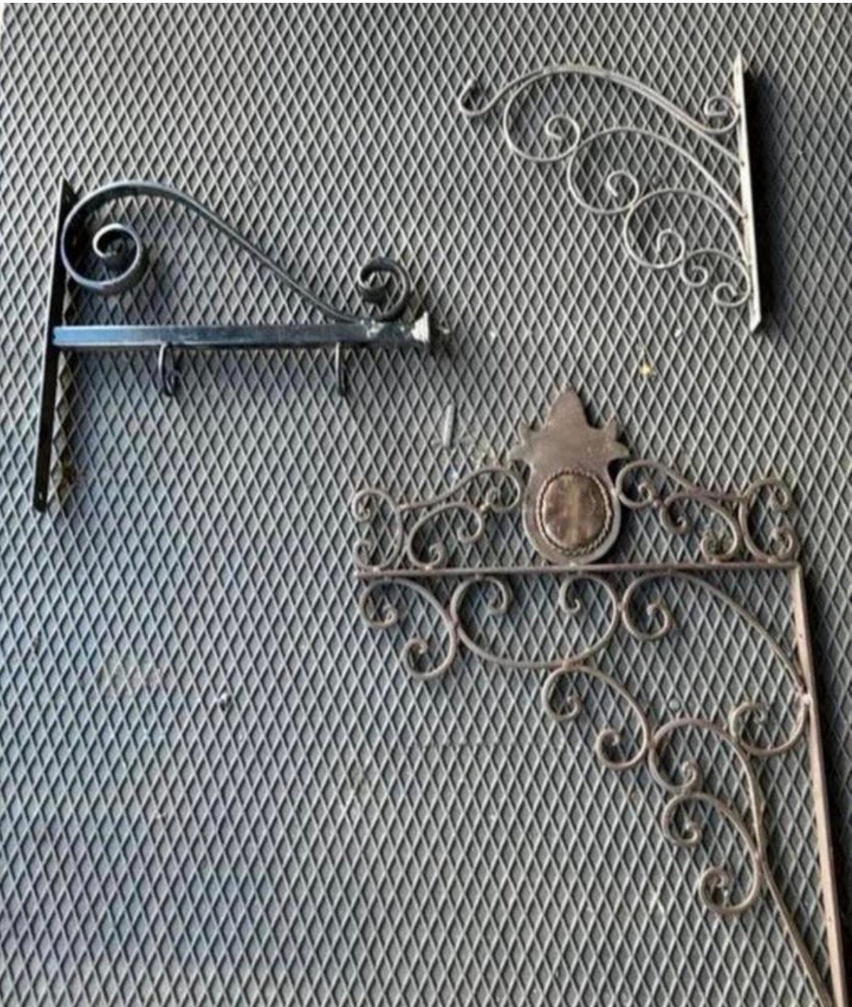 3 decoratieve  brocante ophangbeugels, Antiek en Kunst, Ophalen