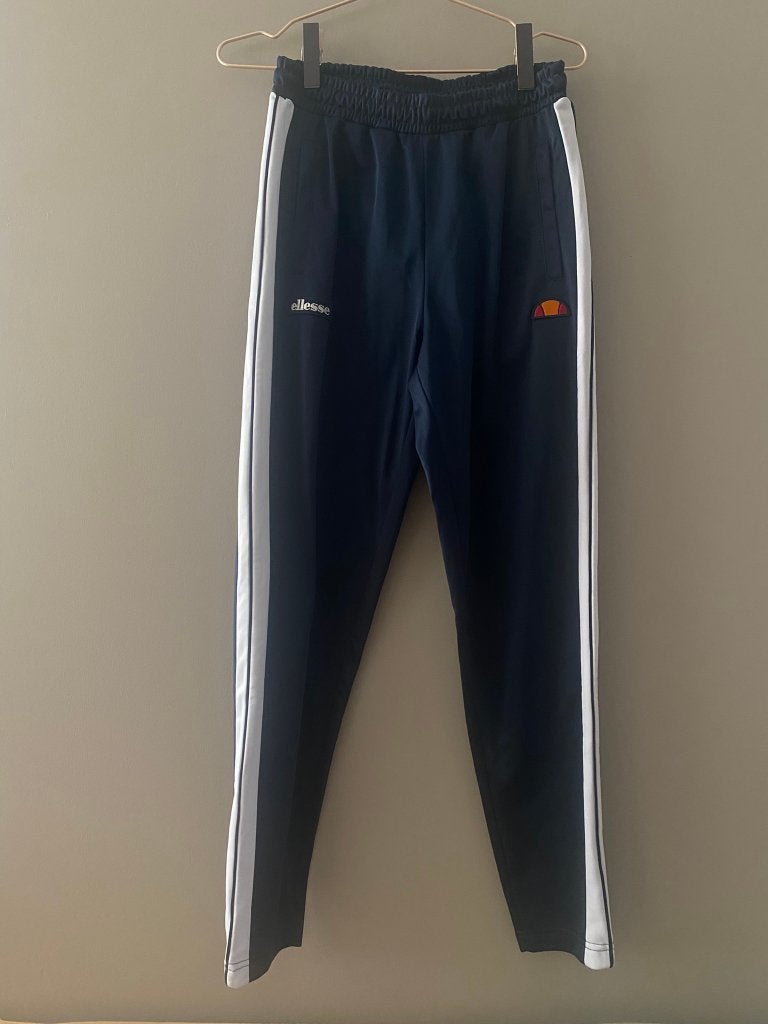 Mooie Ellesse trainingsbroek in maat S, Kleding | Heren, Blauw, Zo goed als nieuw, Algemeen, Maat 46 (S) of kleiner