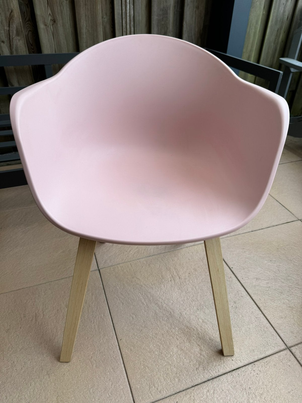 Stoel roze, Huis en Inrichting, Stoelen, Ophalen, Kunststof, Overige kleuren, Zo goed als nieuw