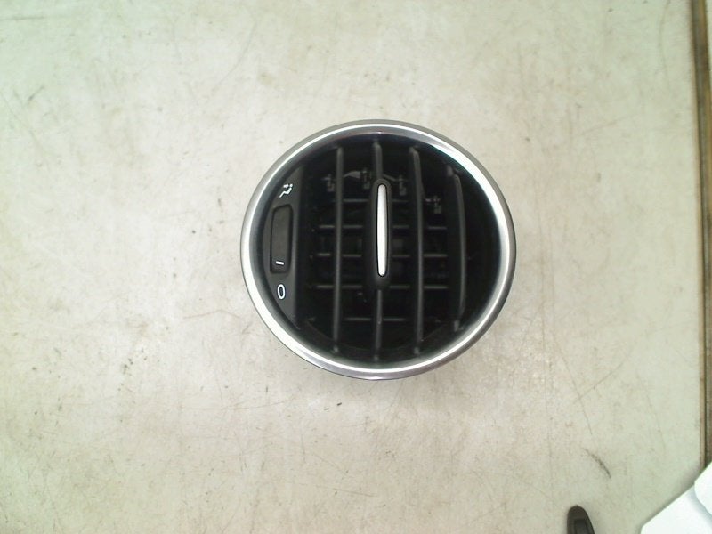 Dashboard Luchtrooster Links Abarth 500/595/695 735637830, Auto-onderdelen, Stellantis N.V., Gebruikt, Webaccessibility@stellantis.com