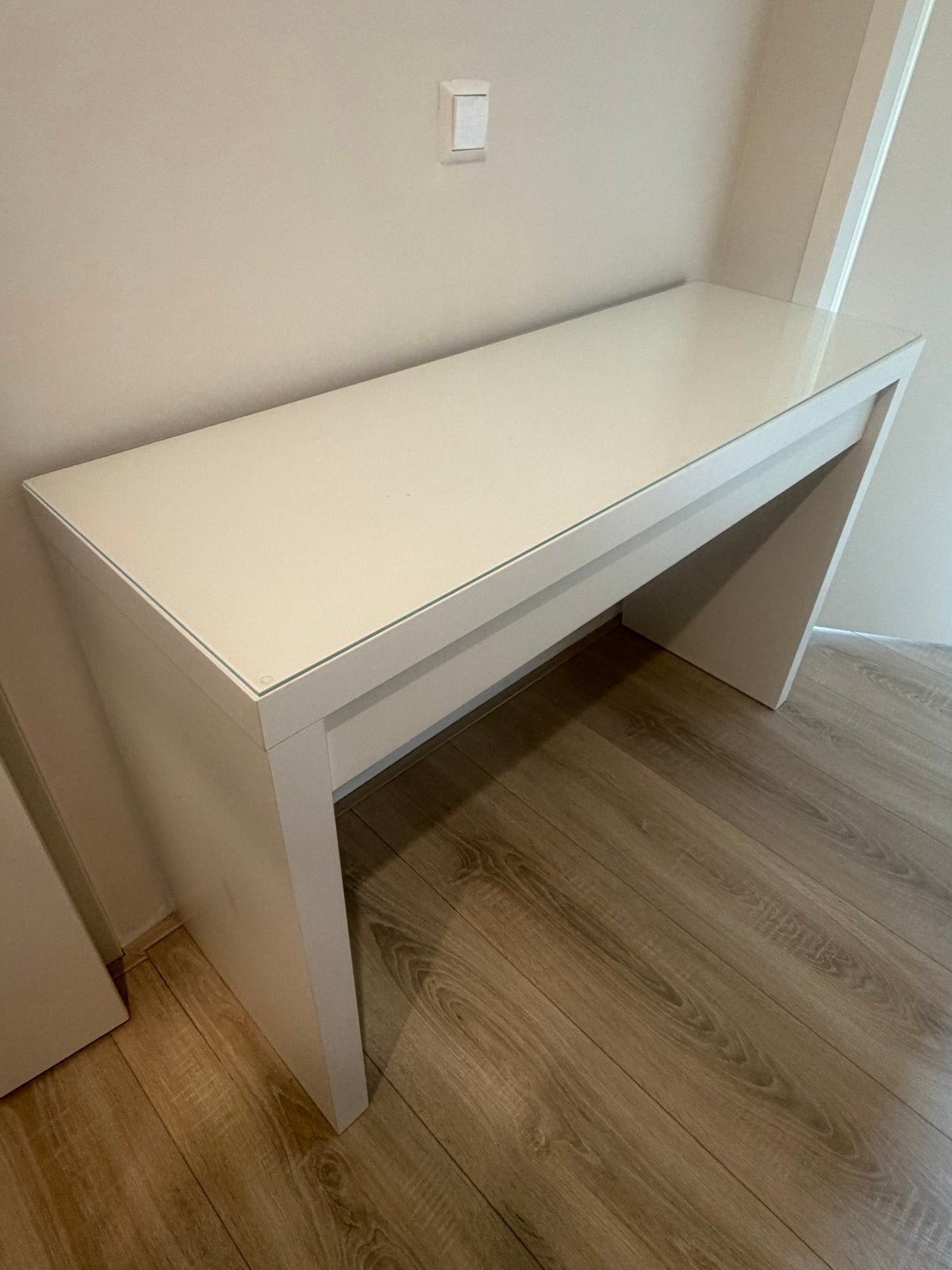 Ikea make-up tafel met plexiglas, Ophalen, Kunststof, Gebruikt, 100 tot 150 cm
