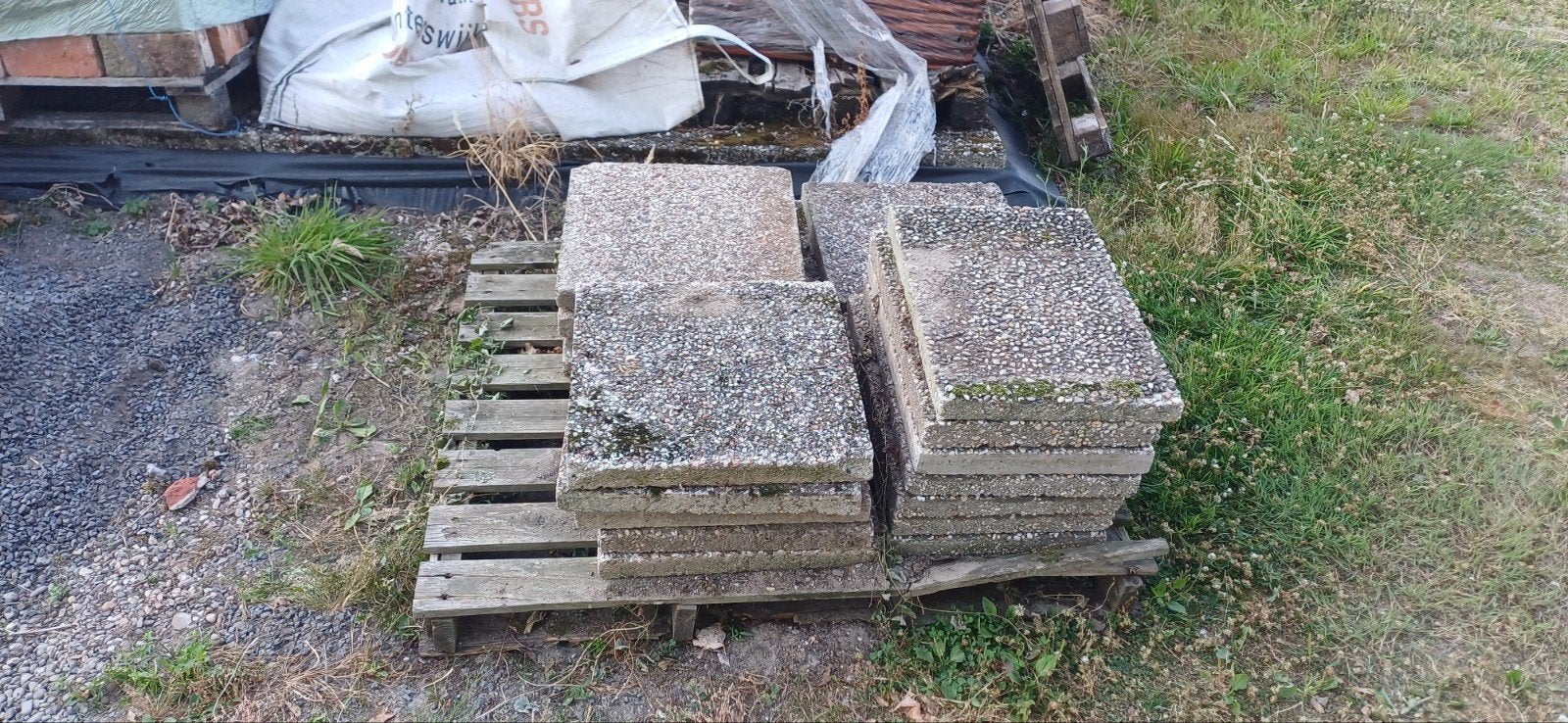 Gratis grindtegels, Tuin en Terras, Ophalen, Gebruikt, Beton, Terrastegels