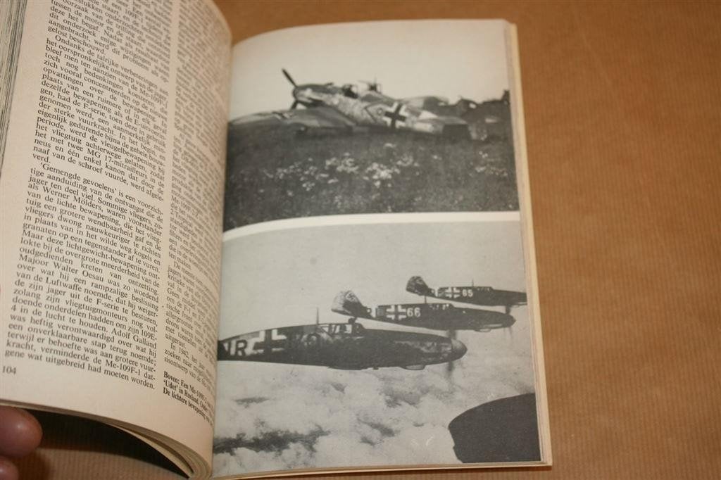 Messerschmitt 109 — Duitse Jachtvliegtuigen in de WOII, Boeken, Ophalen of Verzenden, Tweede Wereldoorlog, Gelezen, Overige onderwerpen