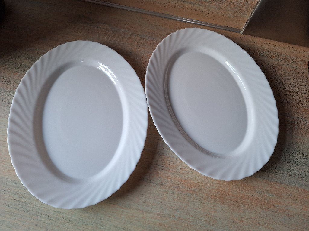 2 Arcoroc Trianon Ovale Opaal Fontein Schalen 35 Cm, Ophalen, Overige merken, Overige stijlen, Glas