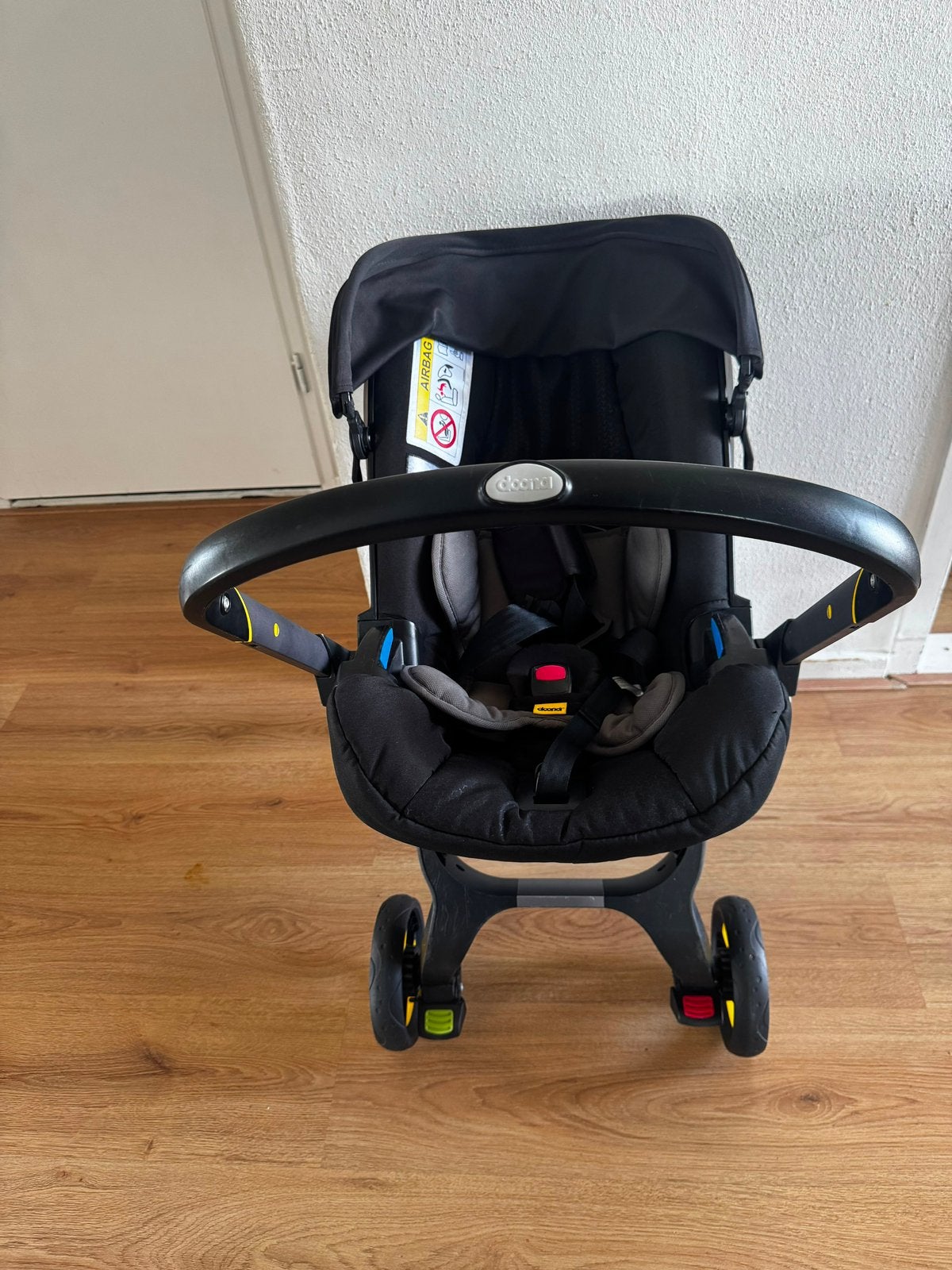 Doona autostoel en kinderwagen in 1., Kinderen en Baby's, Autostoeltjes, 0 t/m 13 kg, Ophalen, Overige merken, Gebruikt