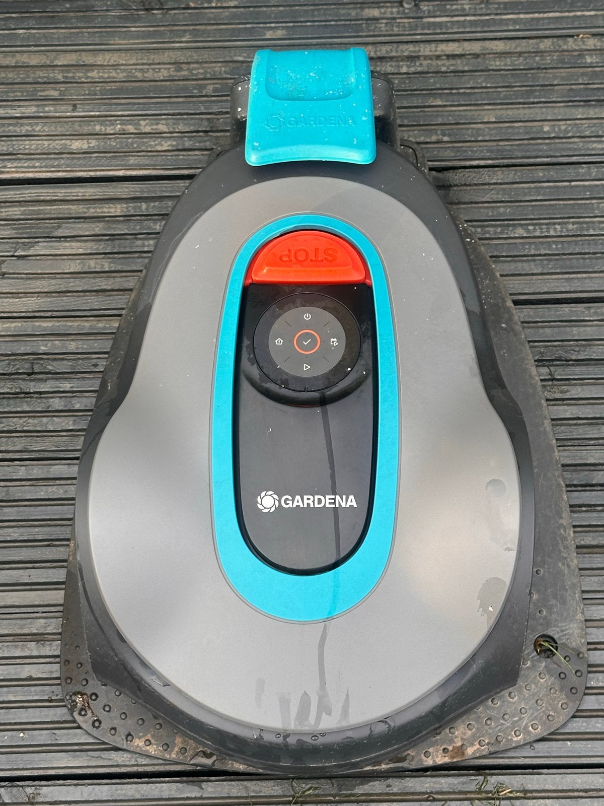 Gardena robotmaaier Sileno Minimo 500 incl. Garage, Tuin en Terras, Robotmaaiers, Ophalen of Verzenden, Gebruikt, Minder dan 20 cm