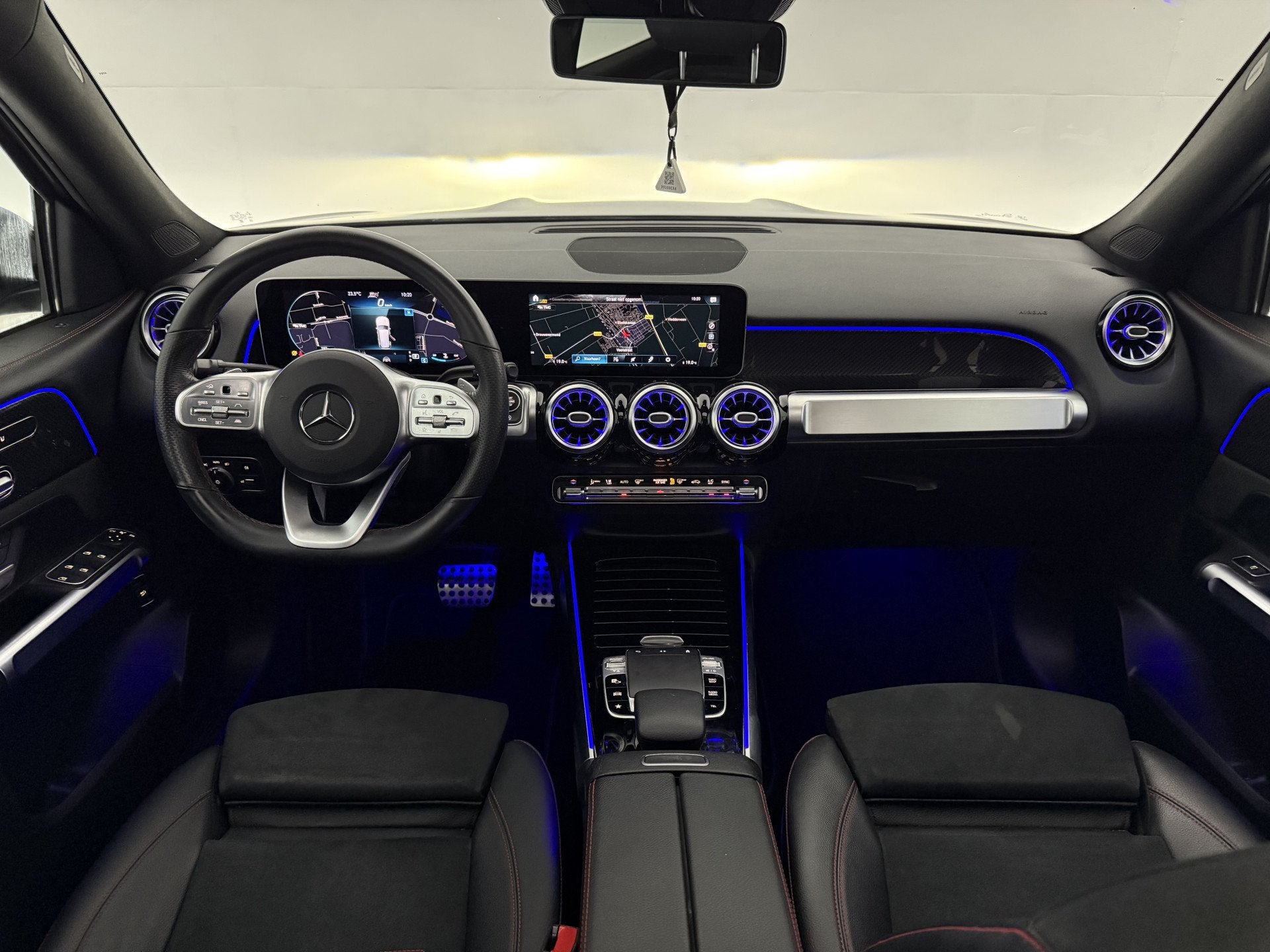Mercedes-Benz GLB 200 AMG 7p. | Pano | Camera | Virtual | Sf, Euro 6, 4 cilinders, 7 stoelen, Origineel Nederlands