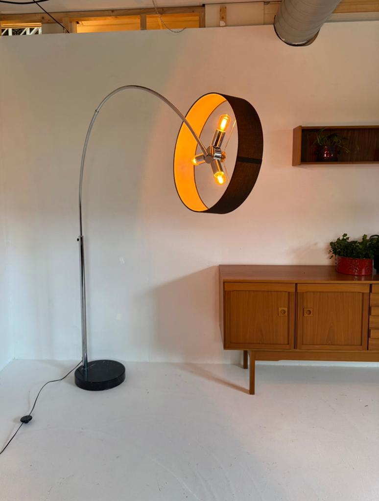 Verstelbare booglamp, Duitsland ‘90, Gebruikt, Stof, Vintage retro buisframe design rotan webbing papercord deens, Ophalen of Verzenden