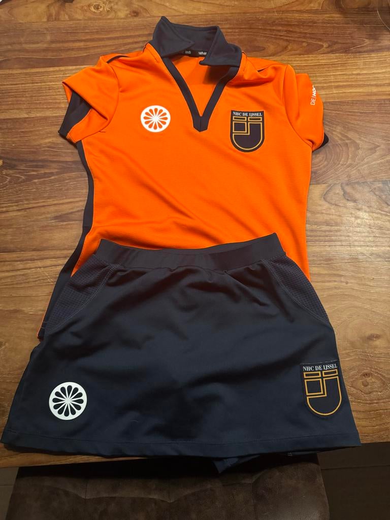 NHC de IJssel Hockeytenue - Shirt (128) & Rokje (140), Ophalen of Verzenden, Zo goed als nieuw, Meisje