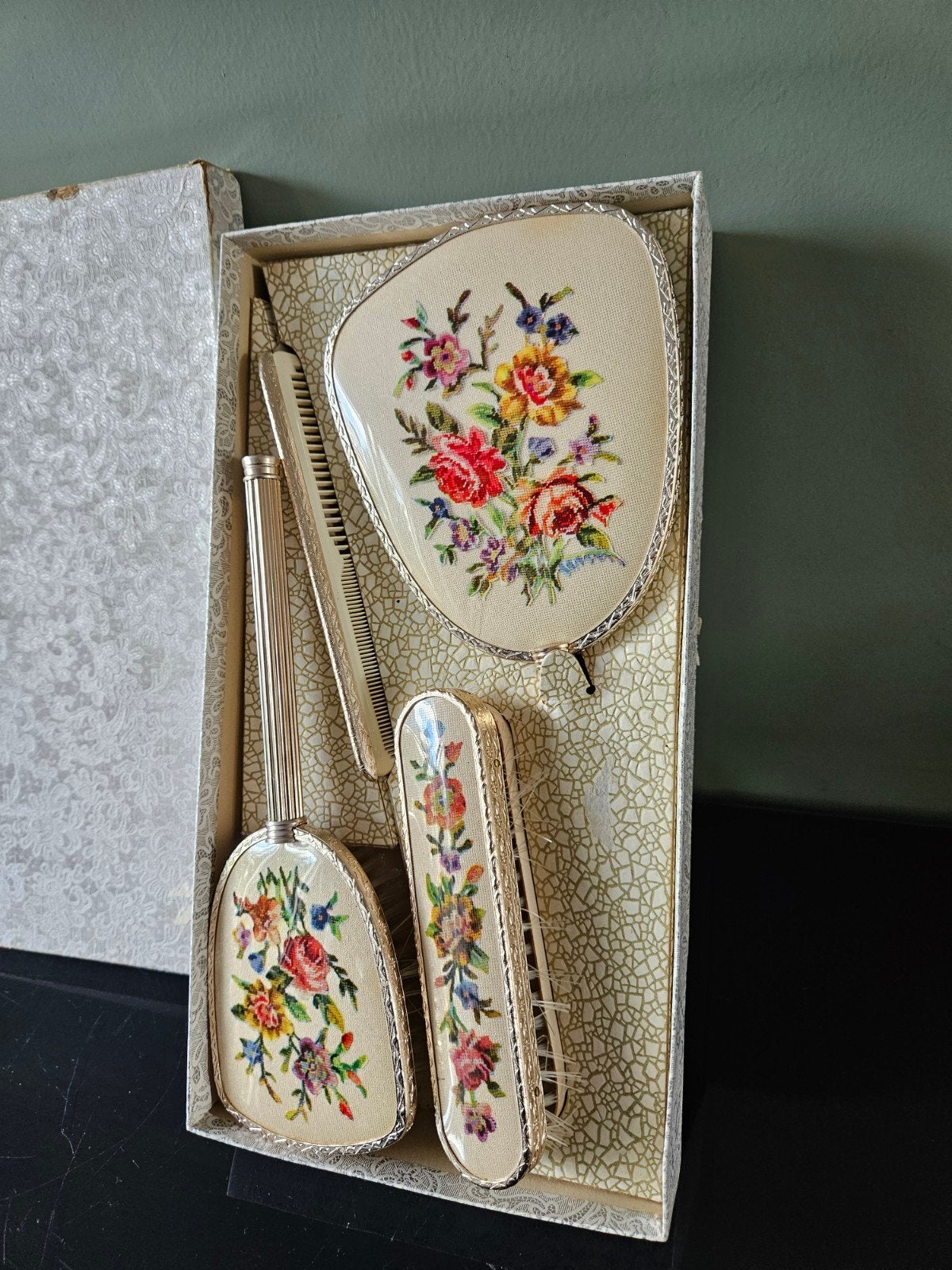 Vintage kapset, borstels en spiegel set in originele doos, Ophalen of Verzenden