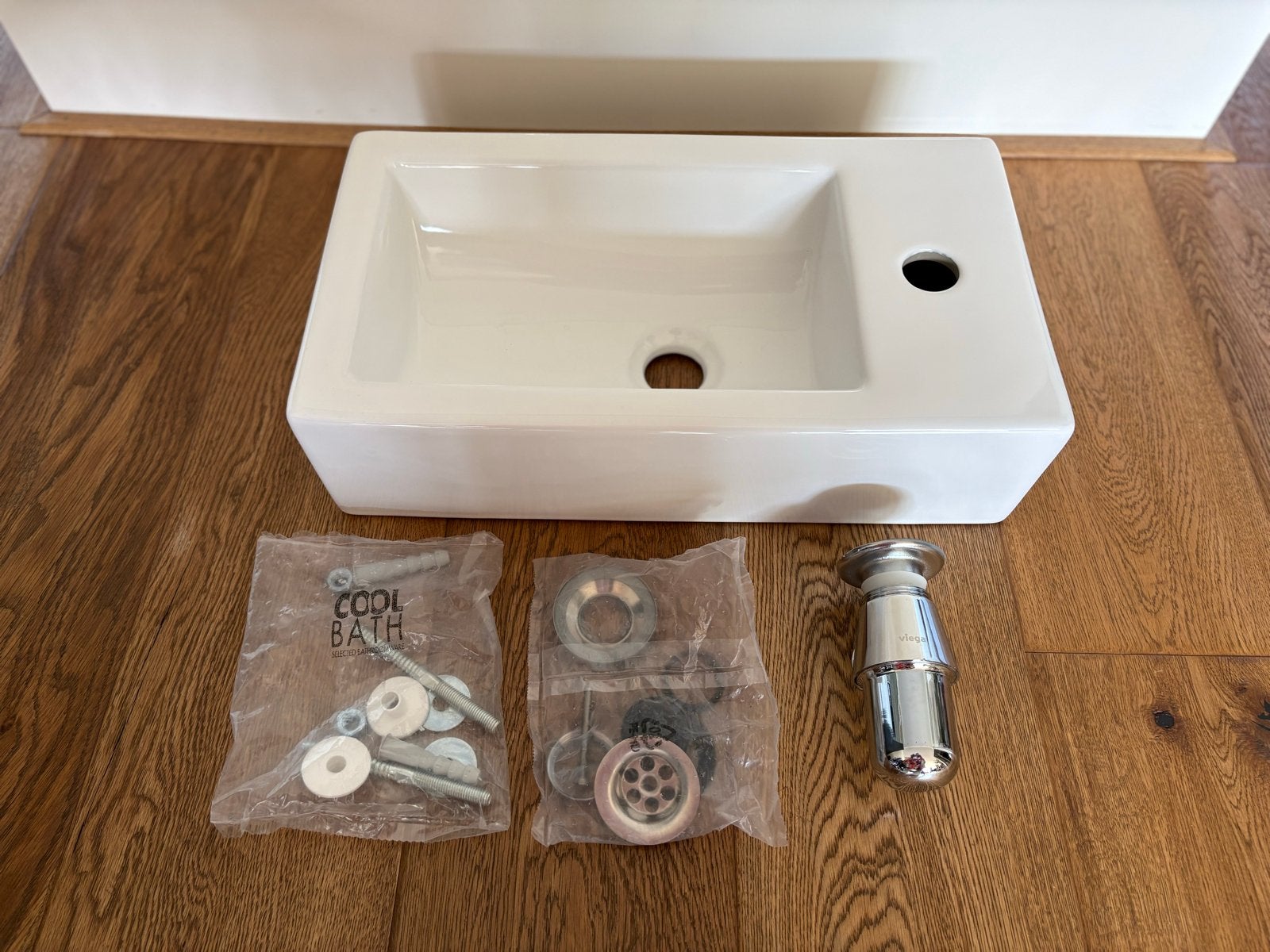 Langwerpige wasbak voor toilet of kleine badkamer, Ophalen, Nieuw, Wastafel