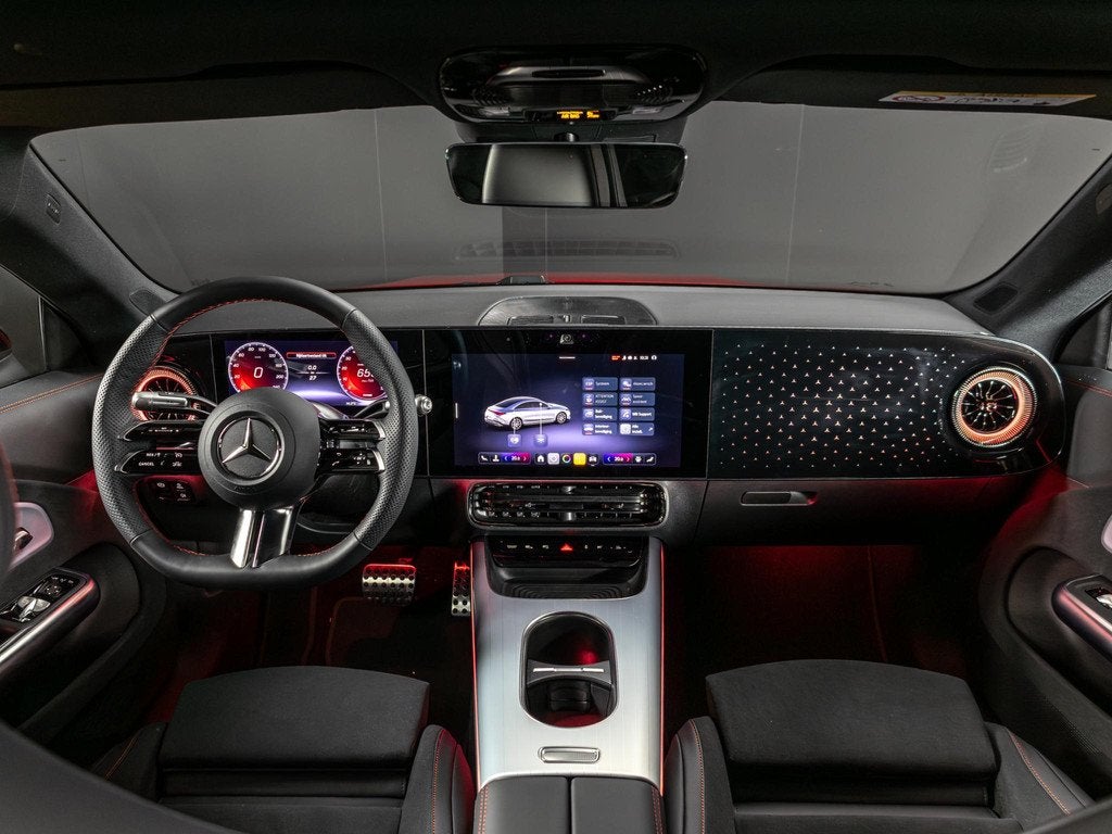 Mercedes-Benz CLA Limousine 250+ Launch Edition, Auto's, Mercedes-Benz, CLA, Achterwielaandrijving, Zwart, 18 min
