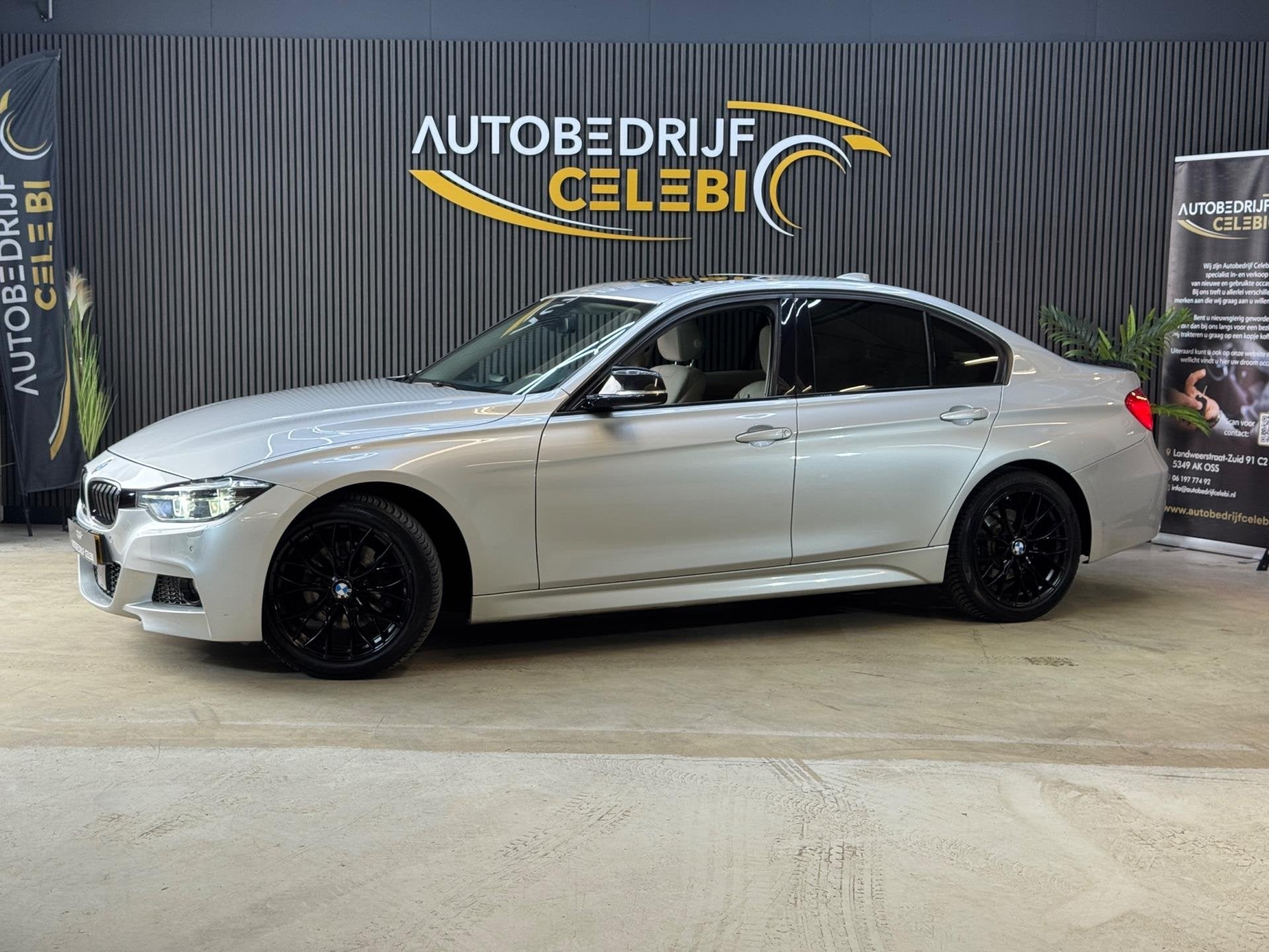 BMW 3-serie 328i xDrive High Executive 2013 MPAKKET AUT|PANO, Auto's, Euro 5, 15 km/l, Gebruikt, Beige