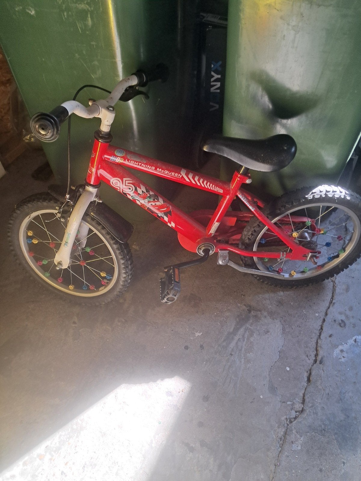 Kinderfiets Cars Lightning McQueen 16 inch, Fietsen en Brommers, Terugtraprem, Gebruikt, Cars, Ophalen of Verzenden