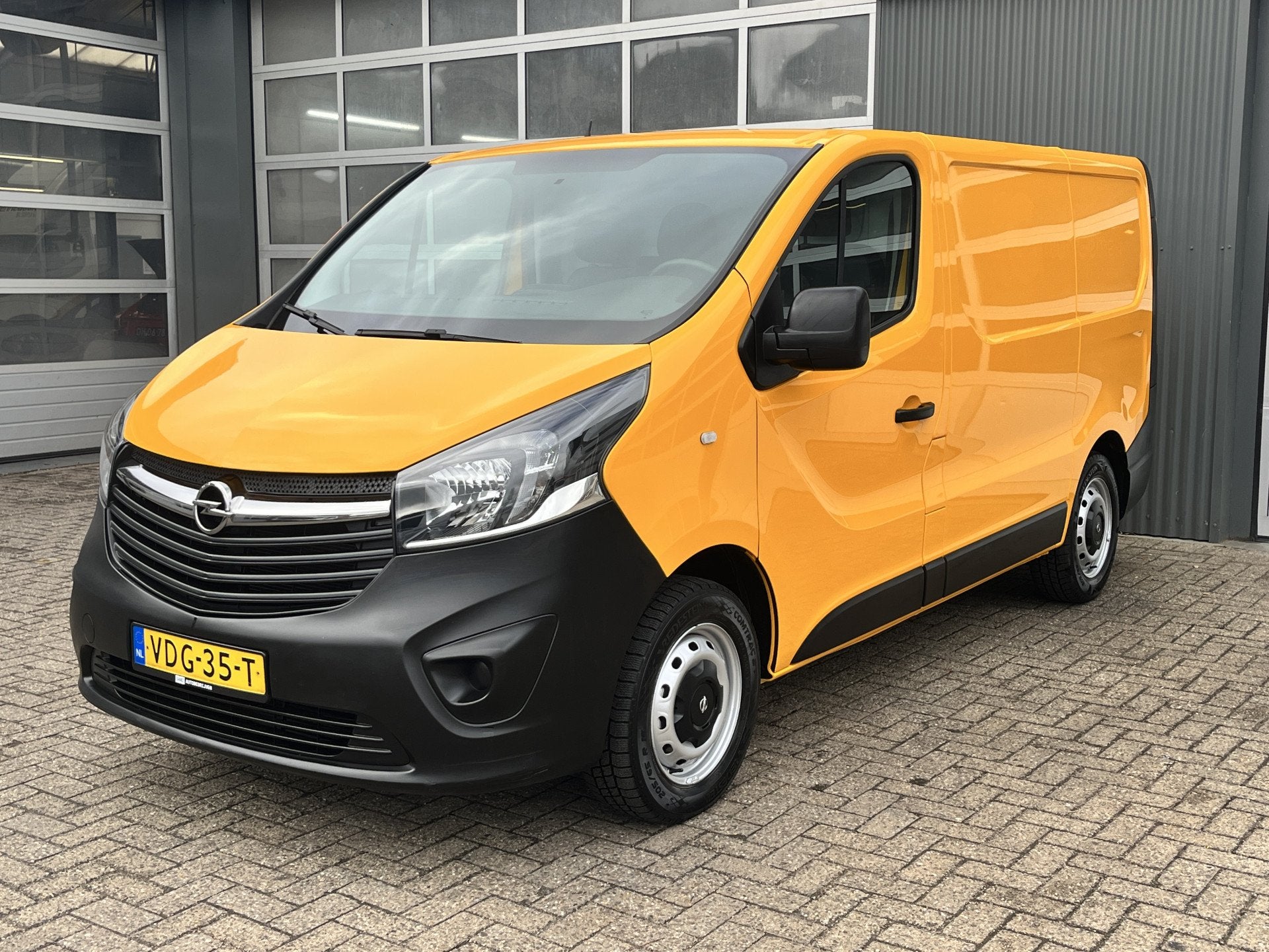Opel Vivaro 1.6 CDTI L1H1 Airco Cruise control Trekhaak 200k, Voorwielaandrijving, Stof, Gebruikt, Bedrijf